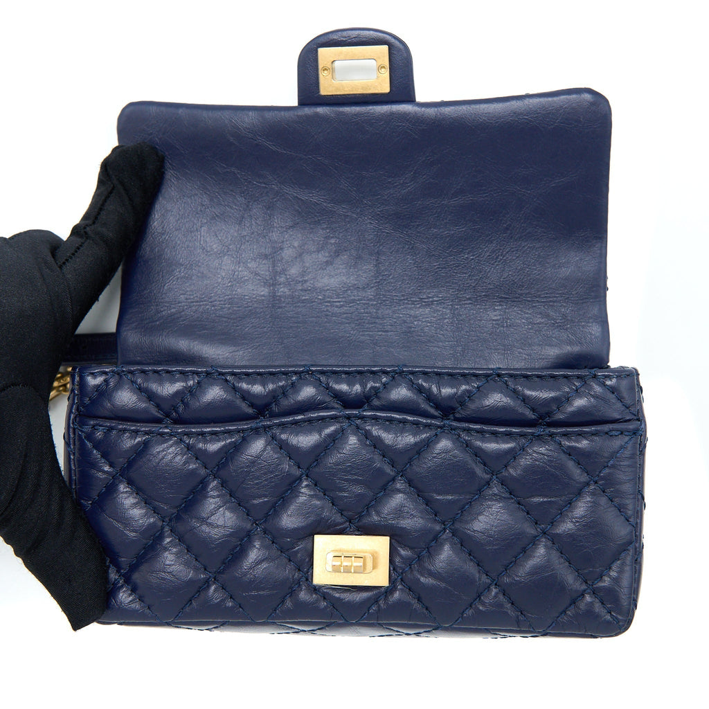 chanel-2-55-reissue-mini-waist-belt-bag-navy-ghw