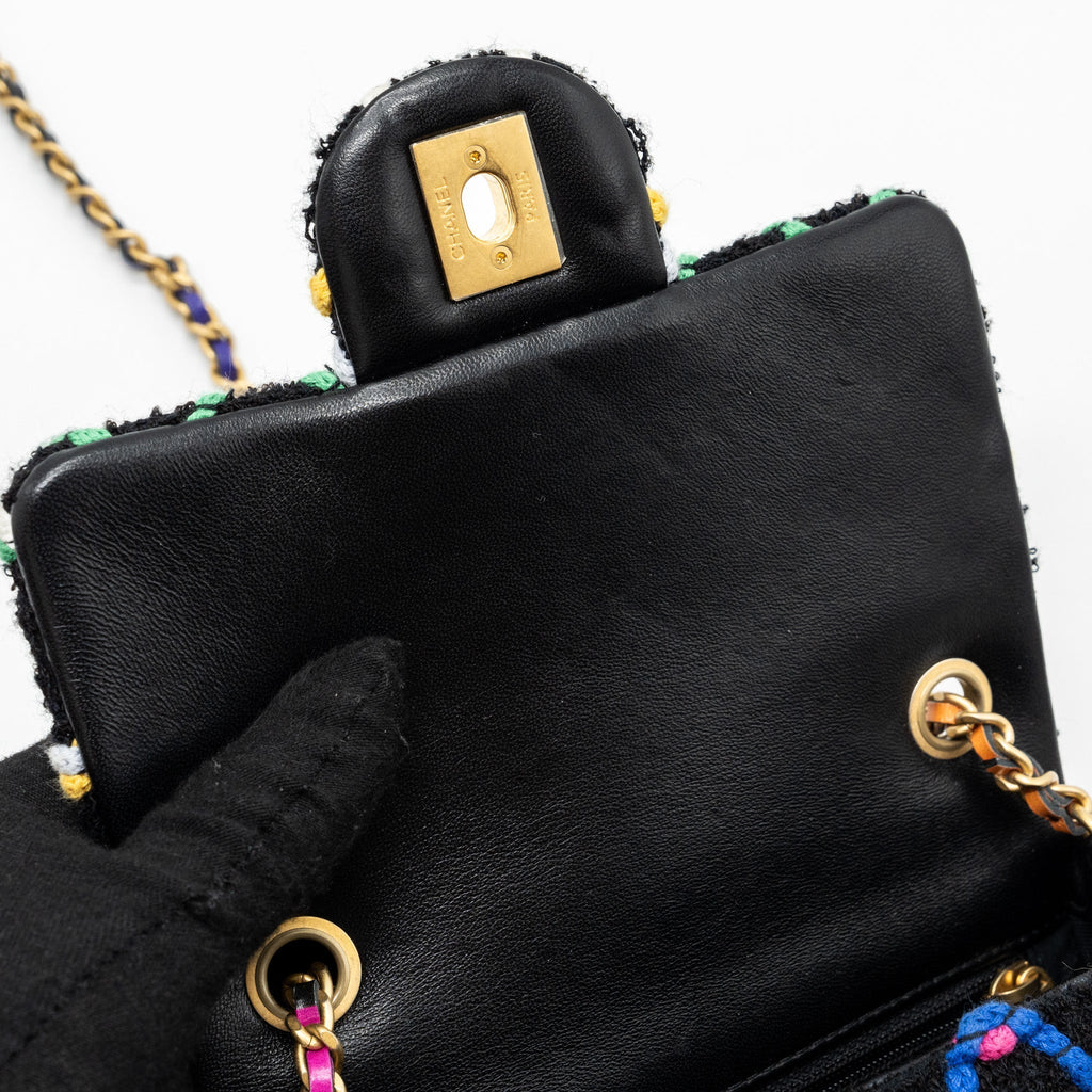 chanel-22s-pearl-crush-mini-square-flap-bag-fabric-tweed-black-multicolor-ghw-microchip