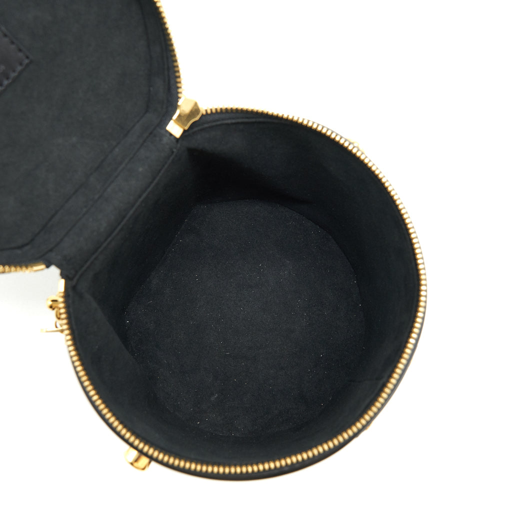 louis-vuitton-cannes-bucket-monogram-reverse