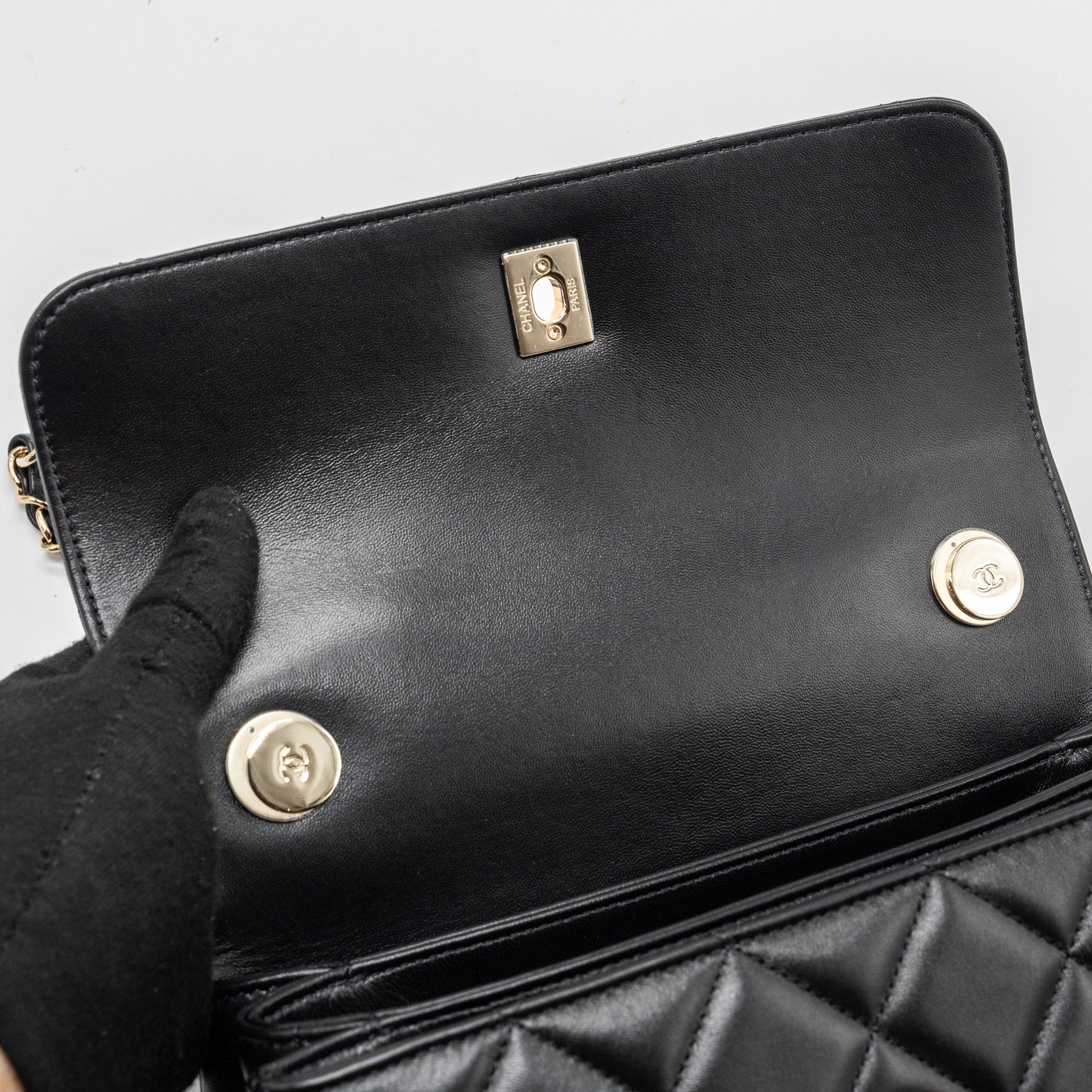 chanel-trendy-cc-flap-bag-with-top-handle-lambskin-black-lghw-microchip