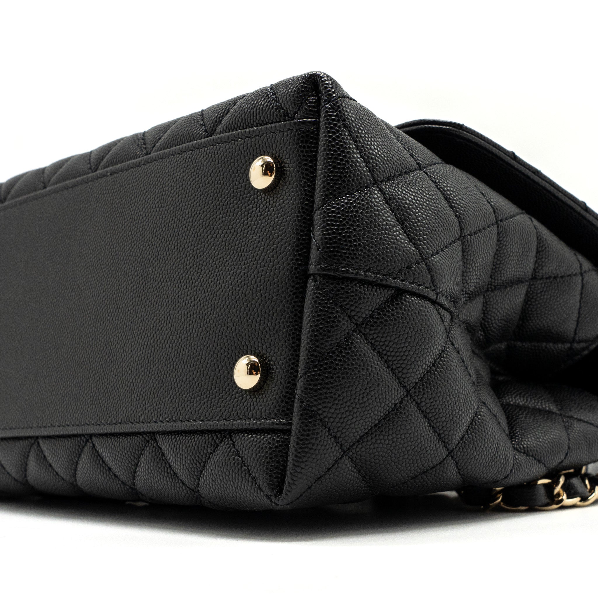 chanel-medium-coco-handle-lizard-embossed-handle-caviar-black-lghw-microchip