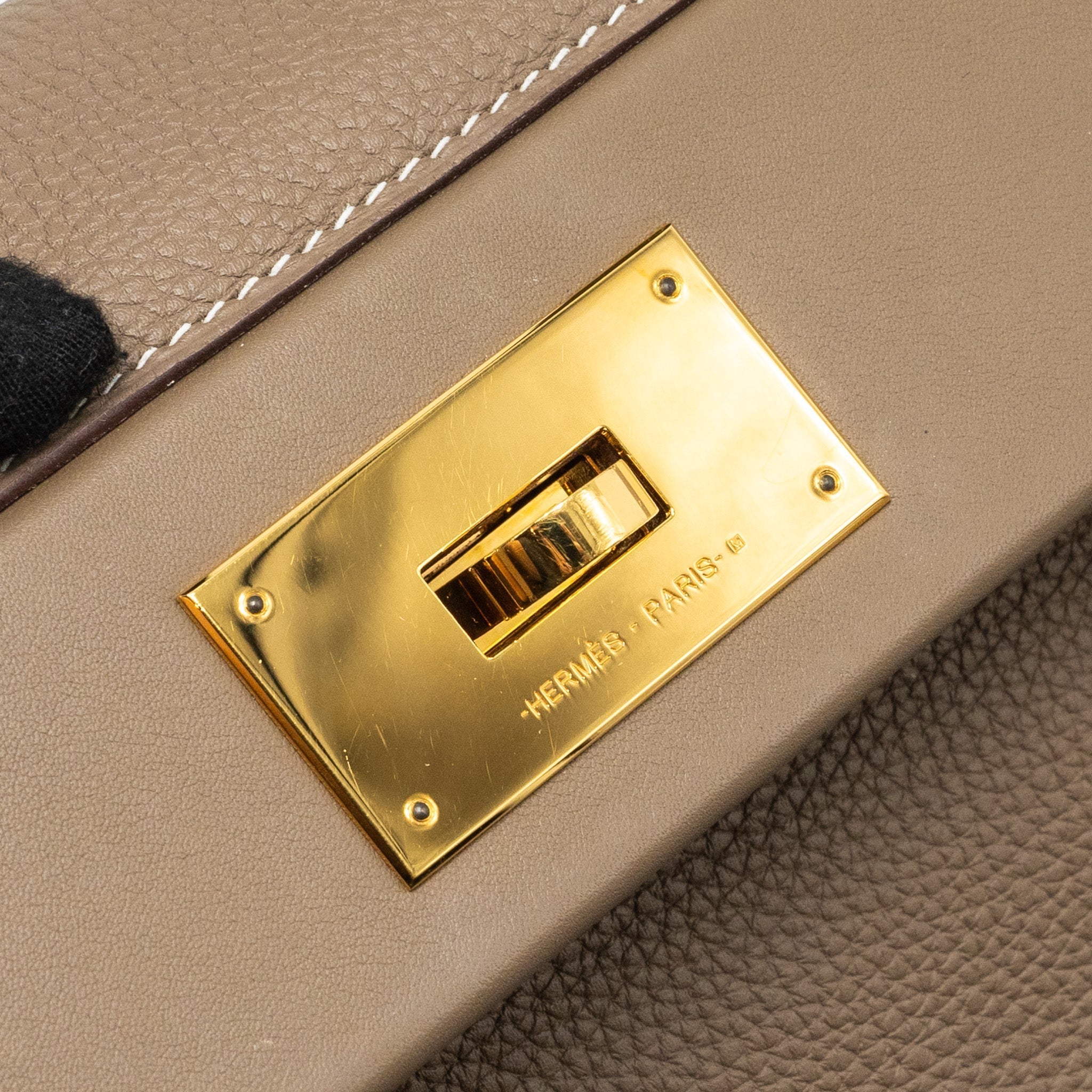 hermes-2424-etoupe