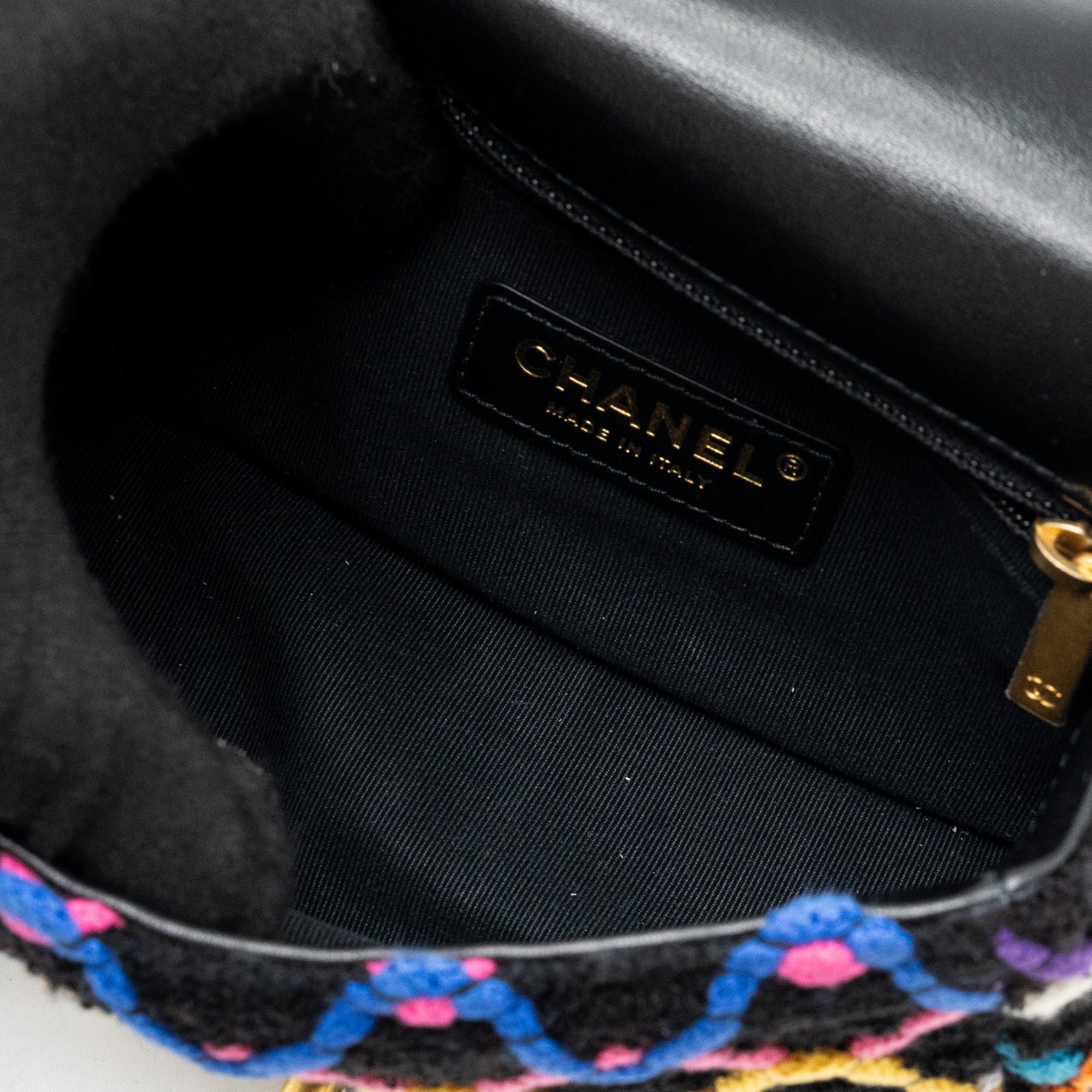 chanel-22s-pearl-crush-mini-square-flap-bag-fabric-tweed-black-multicolor-ghw-microchip