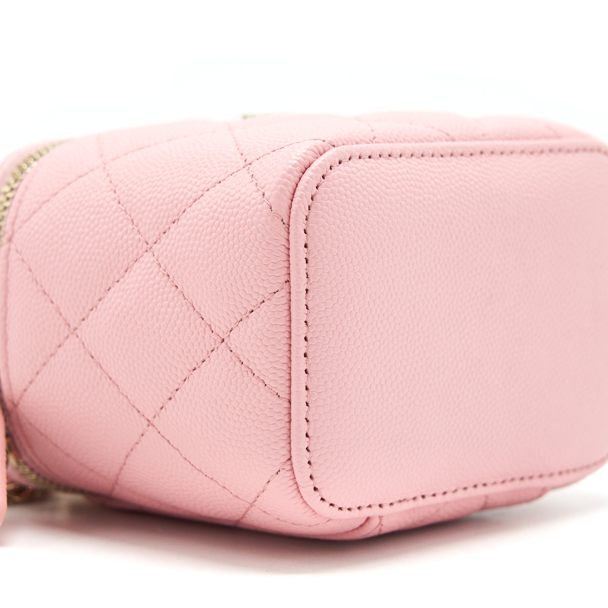 chanel-22c-mini-vanity-with-chain-caviar-pink-lghw-1