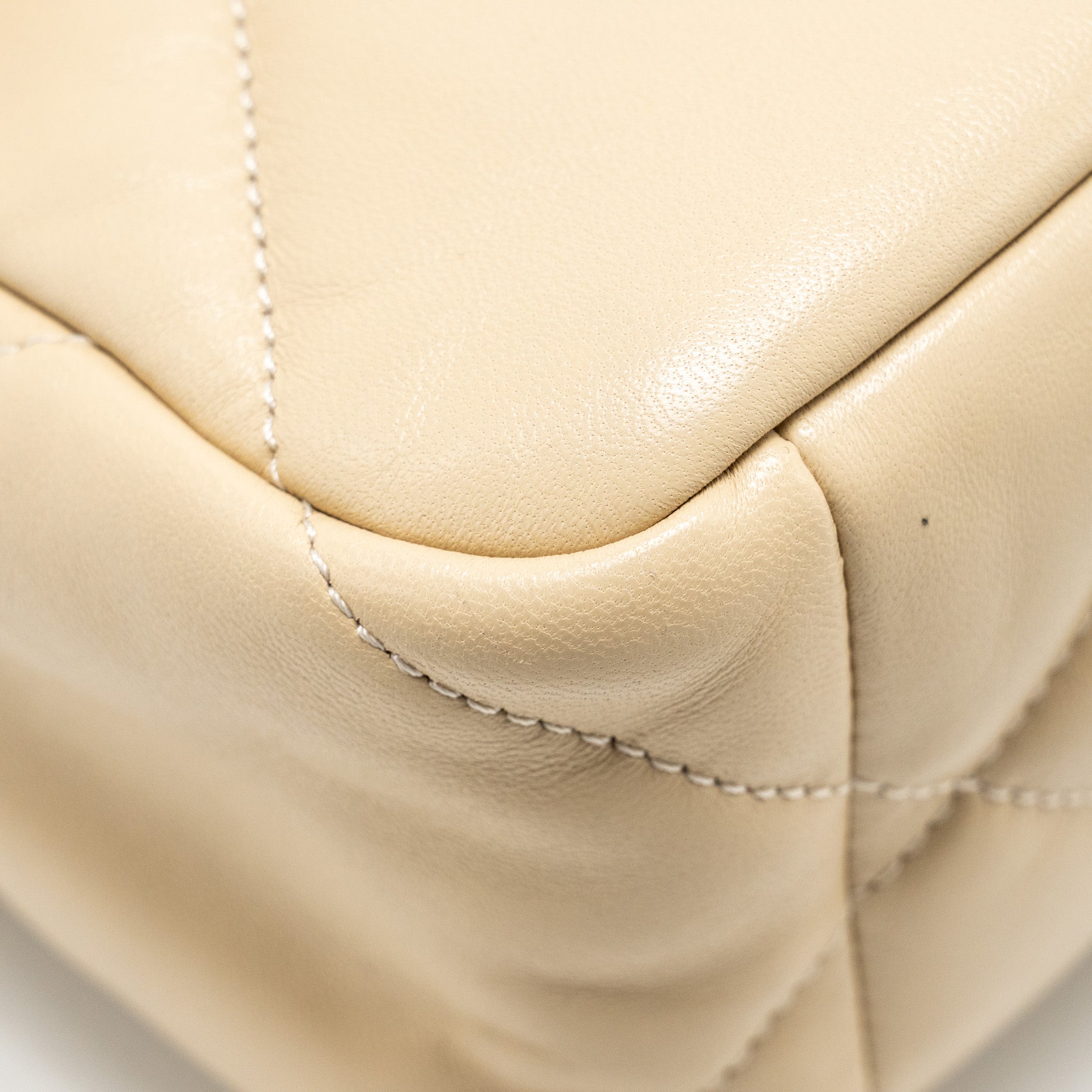 chanel-large-19-bag-lambskin-light-beige-multicolour-hardware-microchip-copy