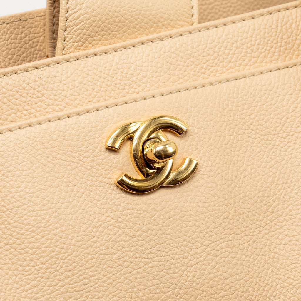 chanel-cerf-tote-bag-caviar-beige-ghw