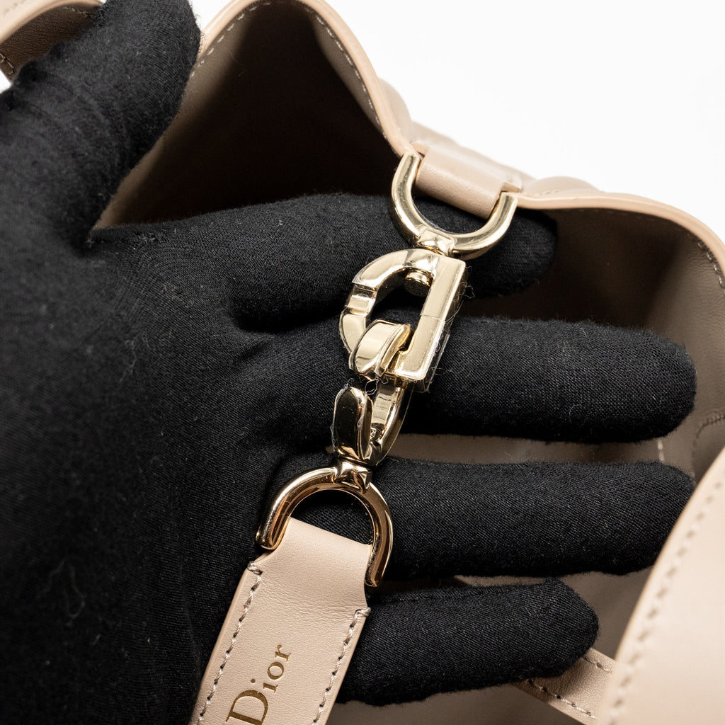 dior-small-toujours-tote-bag-macrocannage-calfskin-powder-beige-lghw