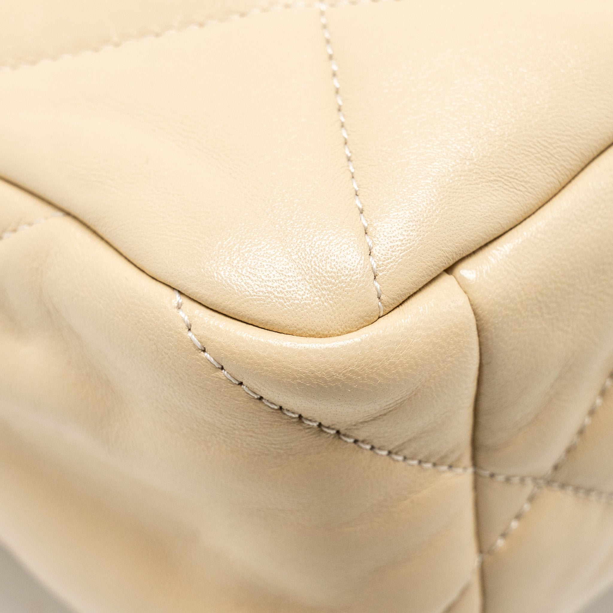chanel-large-19-bag-lambskin-light-beige-multicolour-hardware-microchip-copy