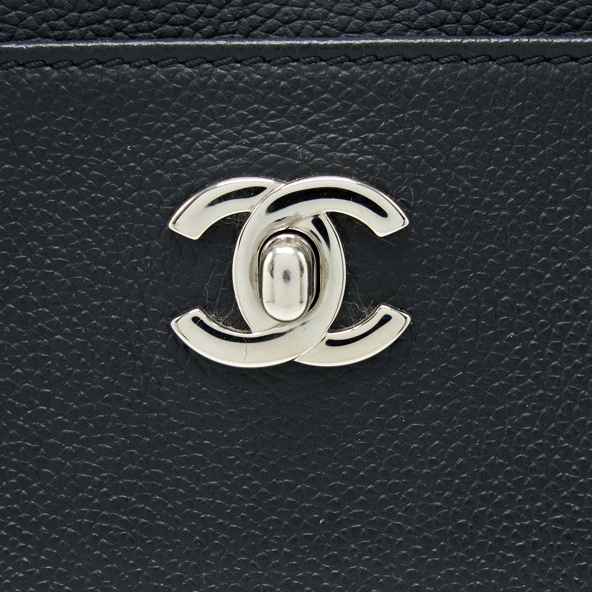 chanel-cerf-tote-bag-grained-calfskin-black-shw