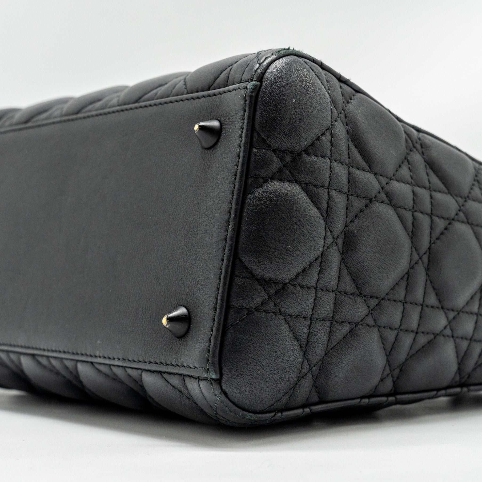 dior-medium-lady-dior-ultramatte-cannage-calfskin-so-black