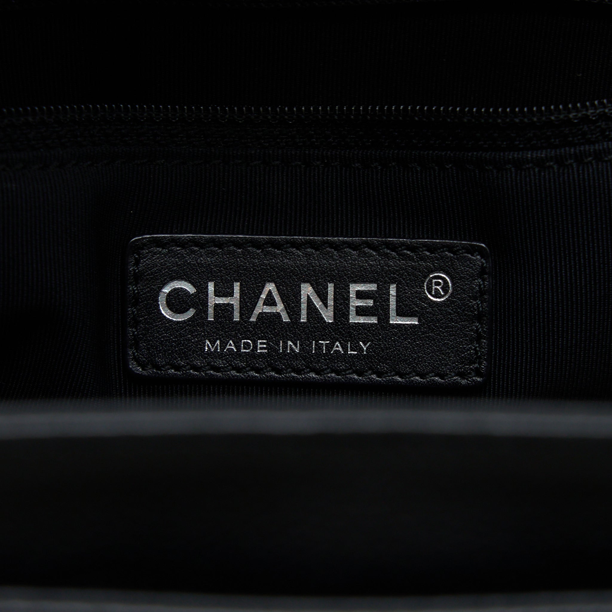 chanel-cerf-tote-bag-grained-calfskin-black-shw