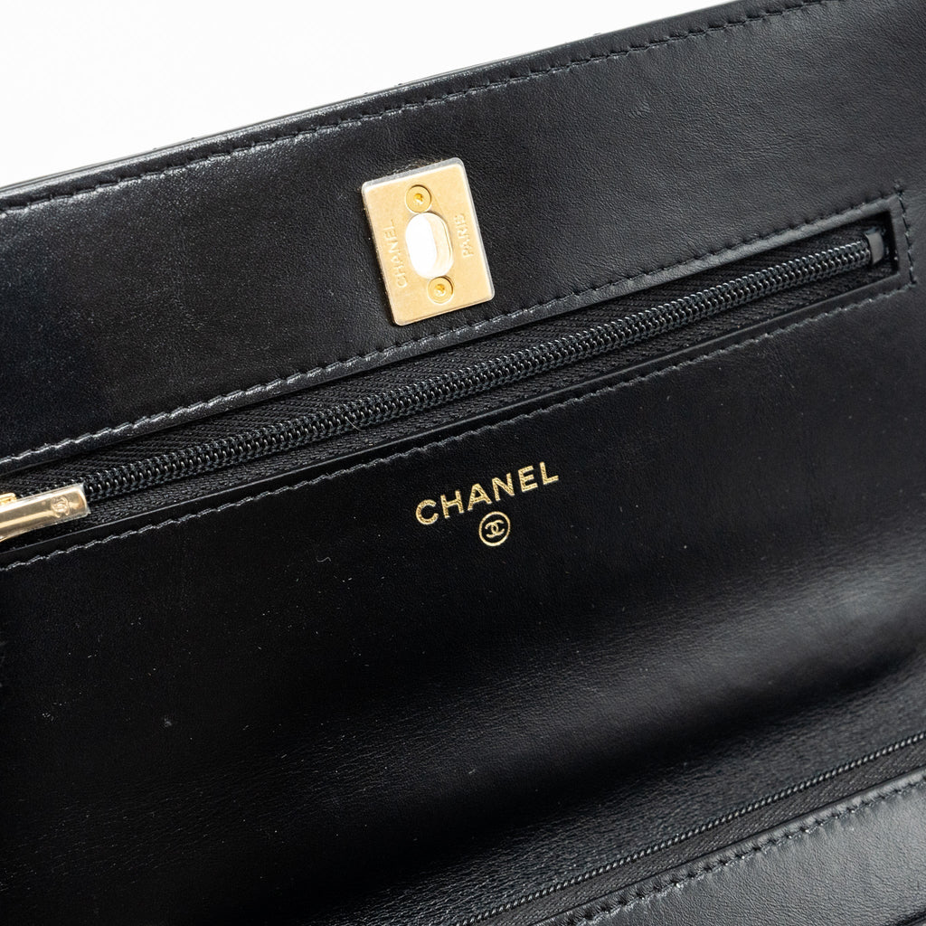 chanel-letter-logo-top-handle-flap-wallet-with-chain-shiny-calfskin-black-ghw-microchip