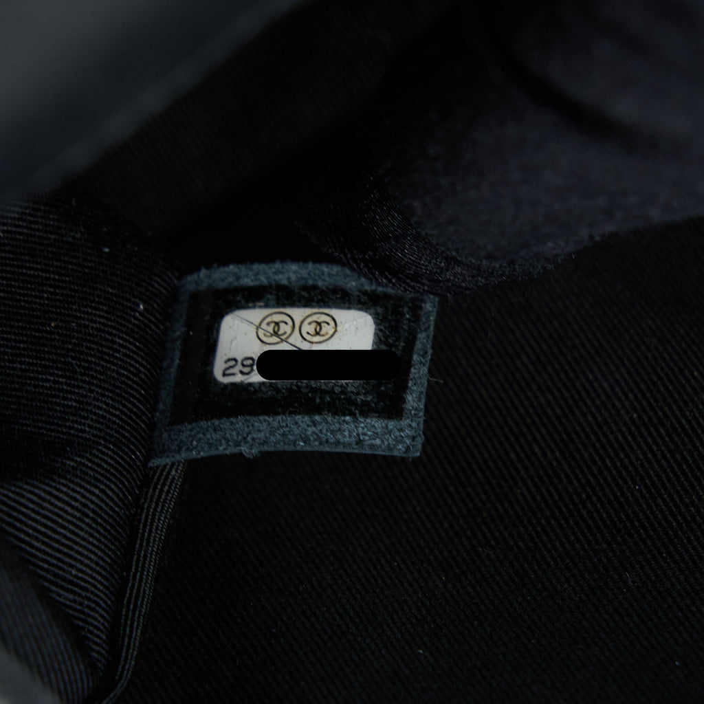 chanel-medium-boy-bag-caviar-black-ghw