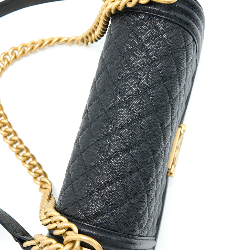 chanel-medium-boy-bag-caviar-black-ghw