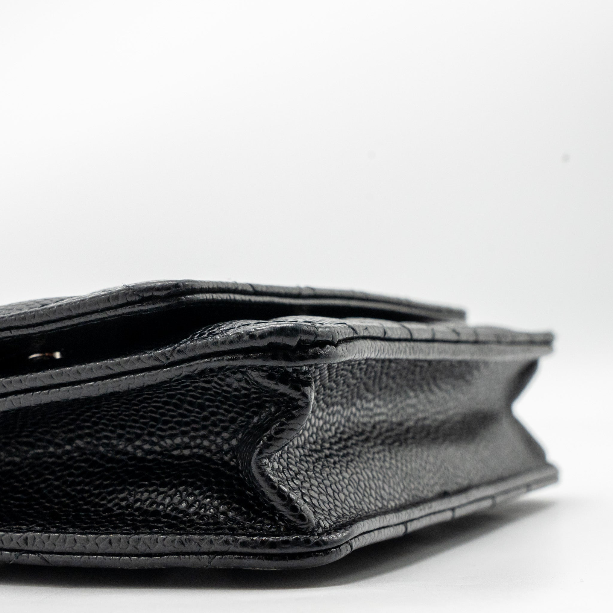 chanel-classic-wallet-on-chain-caviar-black-shw-microchip-9