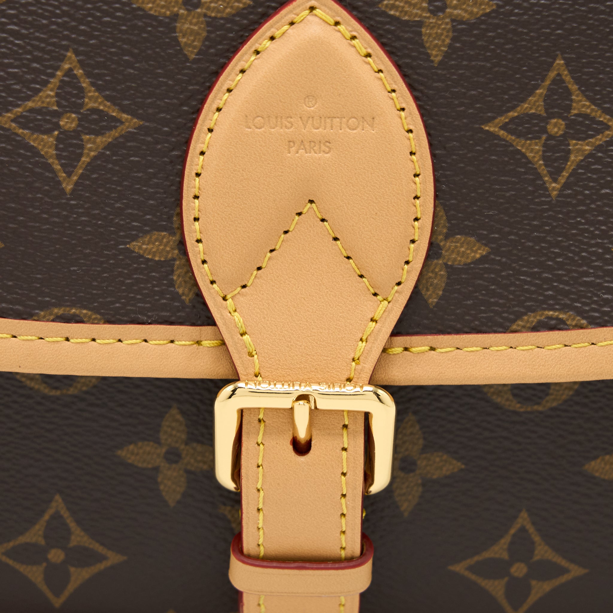 louis-vuitton-diane-bag-monogram-canvas-ghw