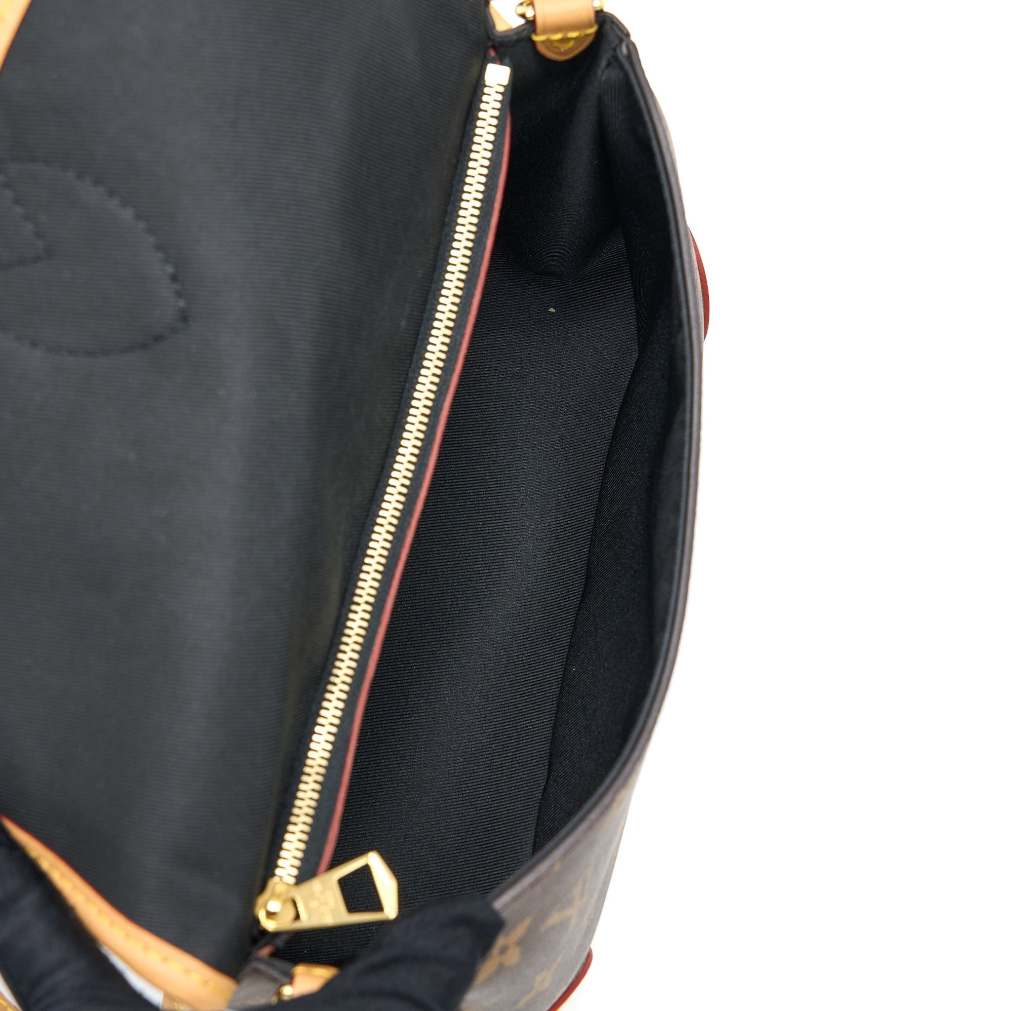 louis-vuitton-diane-bag-monogram-canvas-ghw