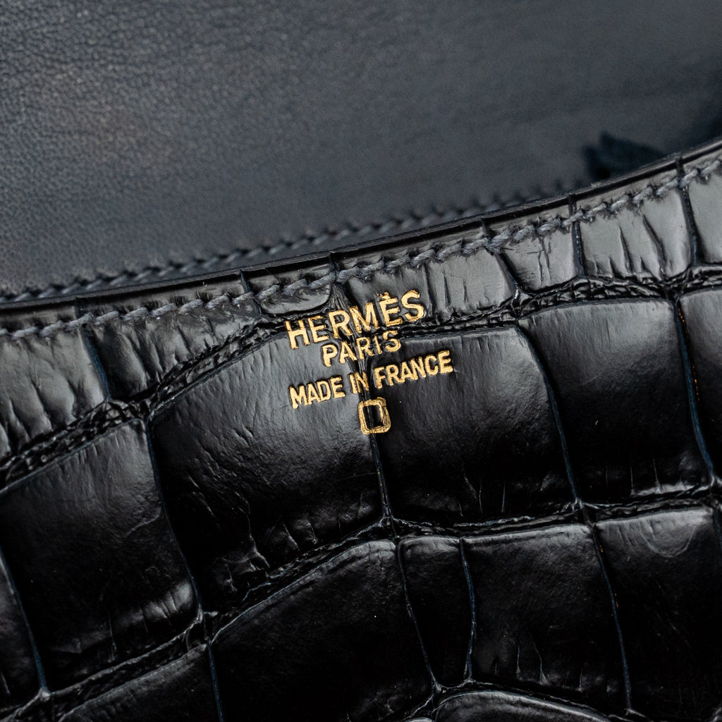 hermes-vintage-constance-24-shiny-alligator-dark-blue-ghw-stamp-circle-y