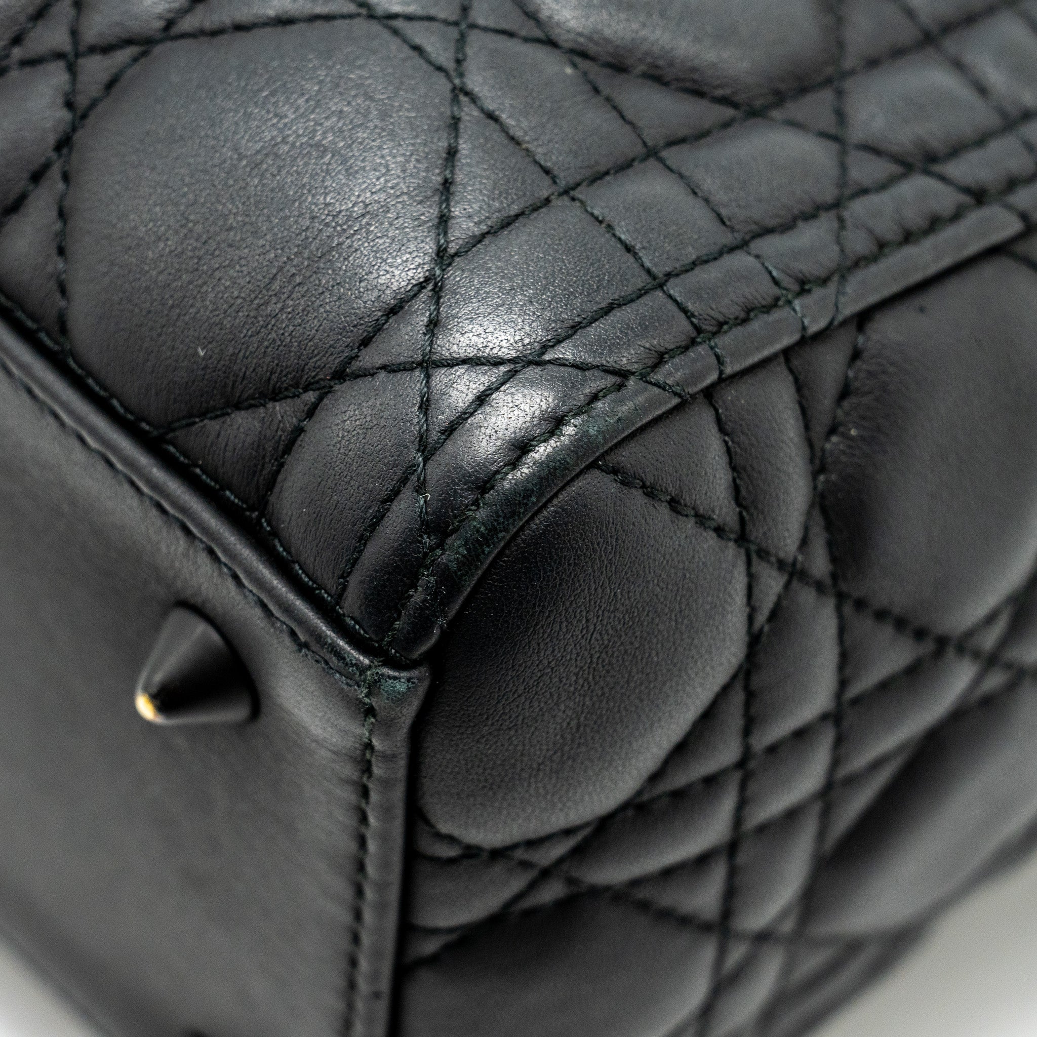 dior-medium-lady-dior-ultramatte-cannage-calfskin-so-black