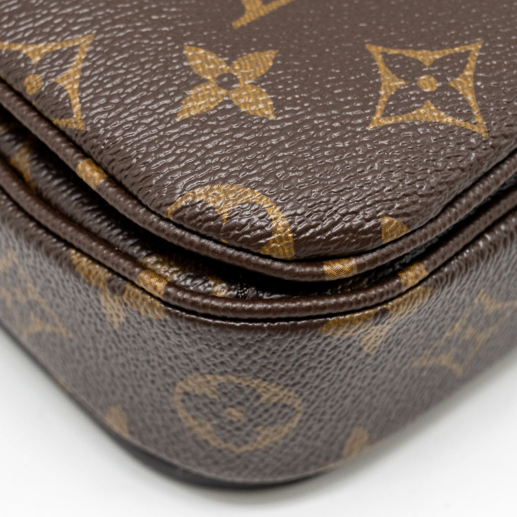 louis-vuitton-pochette-metis-monogram-canvas-ghw-27