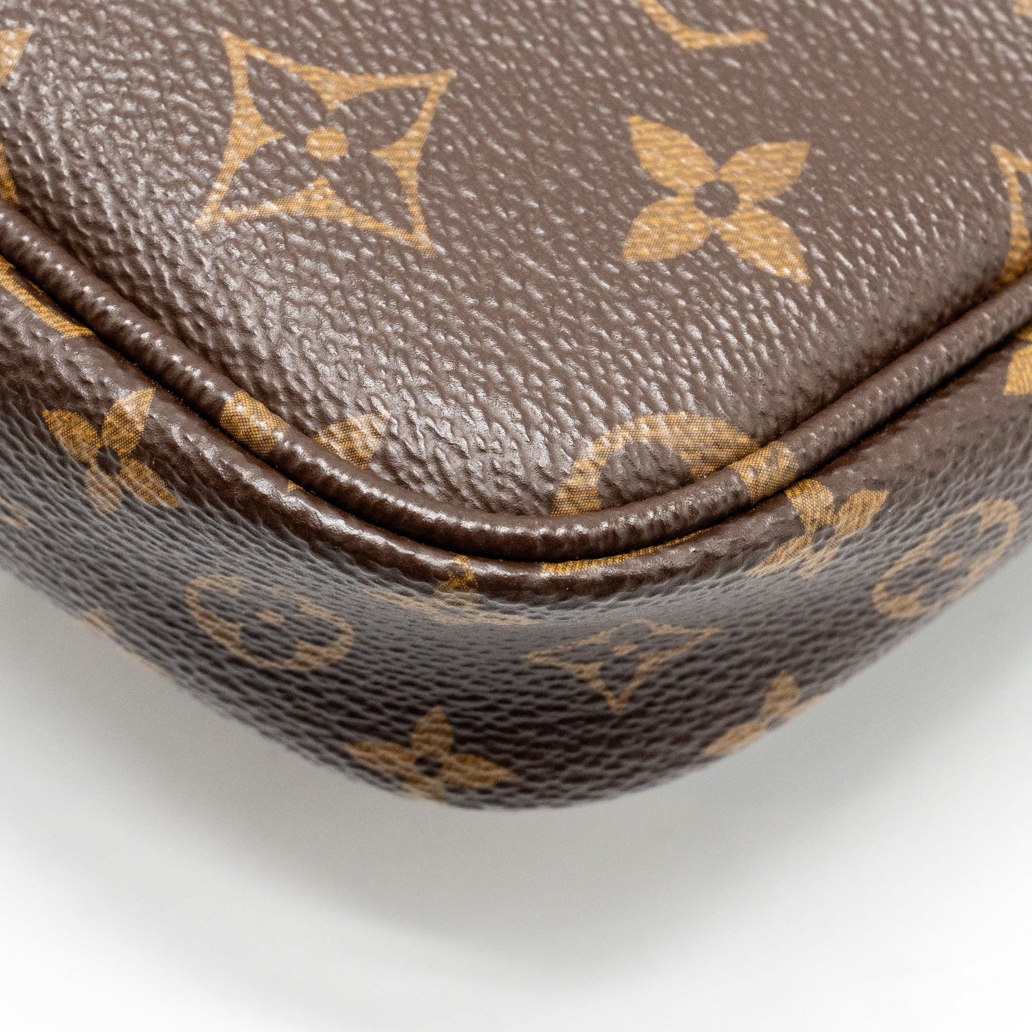 louis-vuitton-multi-pochette-monogram-canvas-khaki-strap-ghw-5