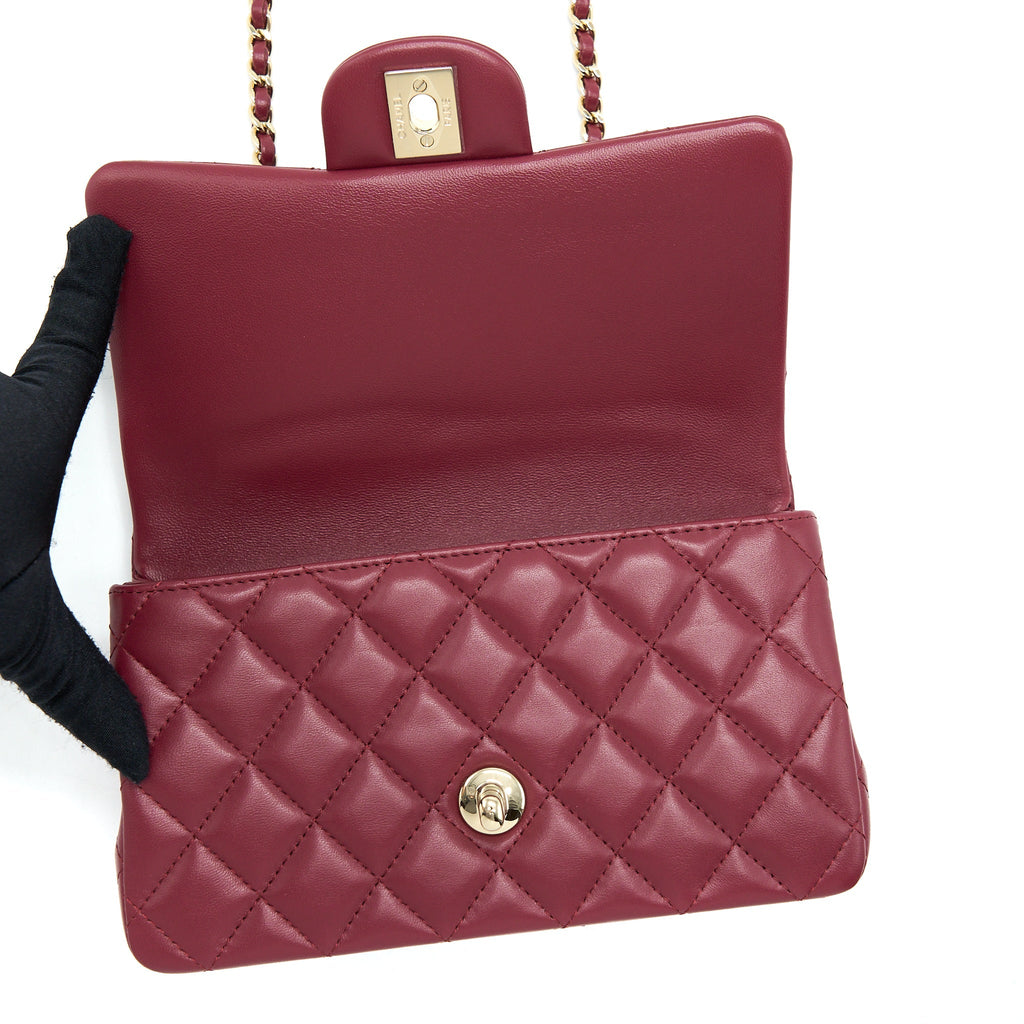 chanel-22a-top-handle-mini-rectangular-flap-bag-burgundy-lghw