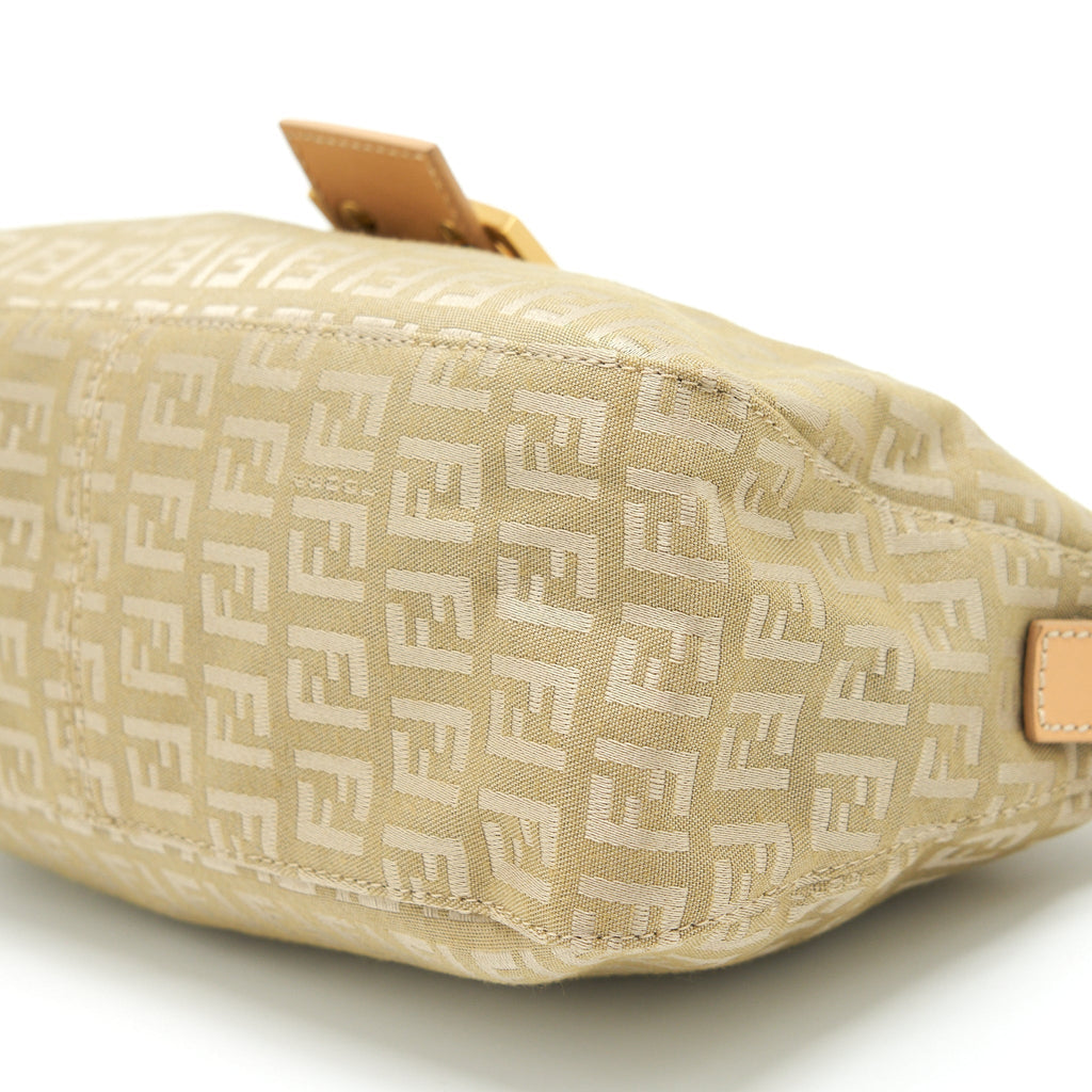 fendi-vintage-baguette-fabric-beige-ghw