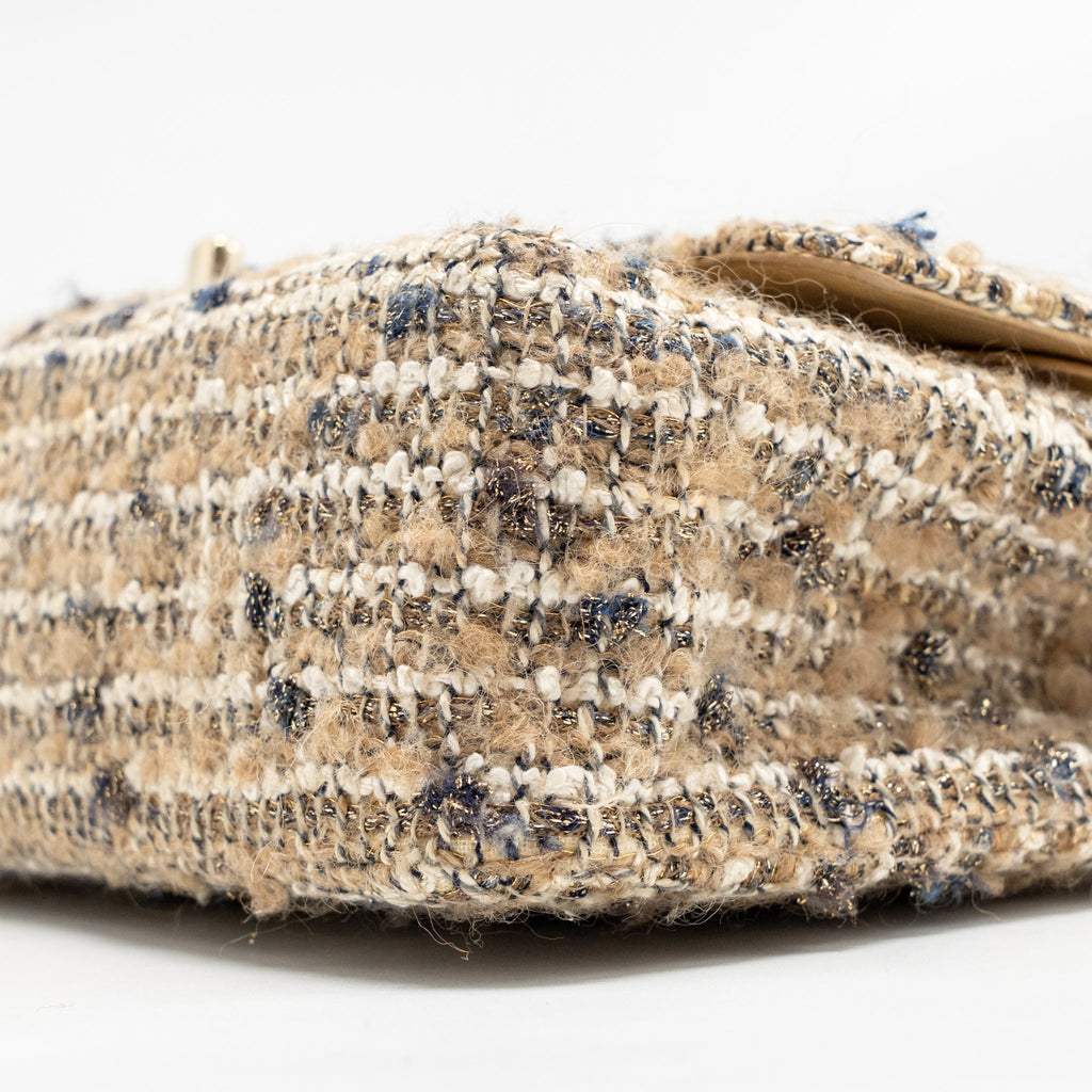 chanel-medium-classic-double-flap-bag-tweed-beige-ecru-grey-lghw