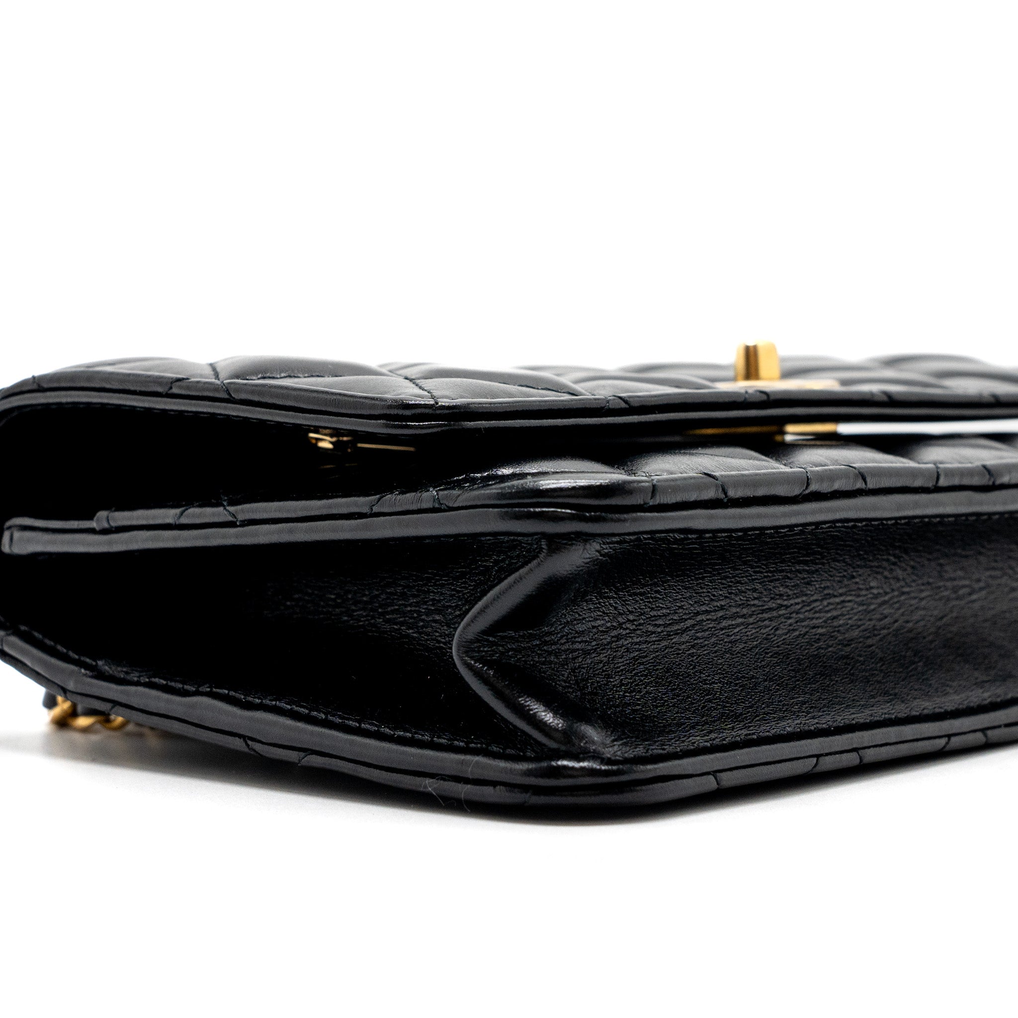 chanel-letter-logo-top-handle-flap-wallet-with-chain-shiny-calfskin-black-ghw-microchip