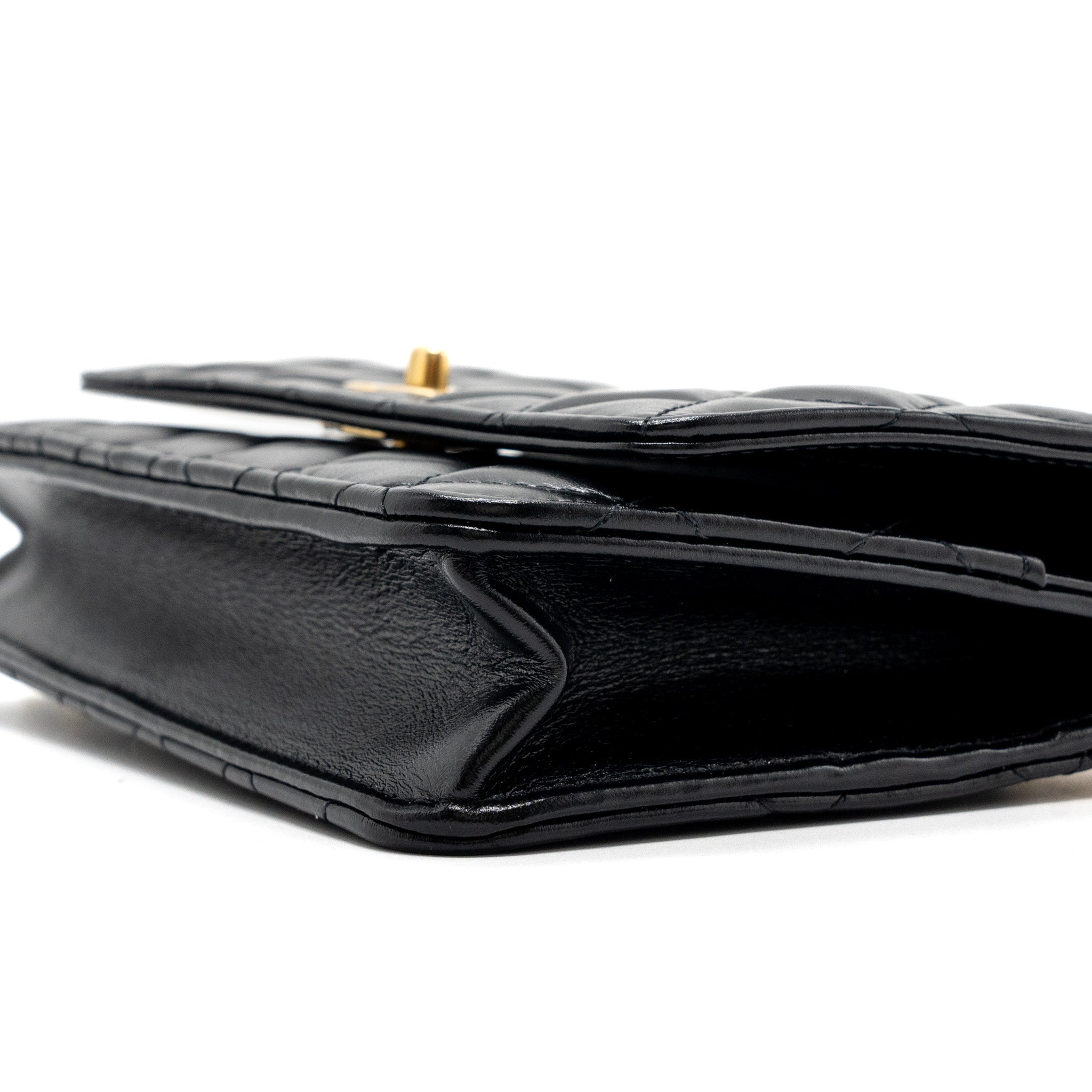 chanel-letter-logo-top-handle-flap-wallet-with-chain-shiny-calfskin-black-ghw-microchip