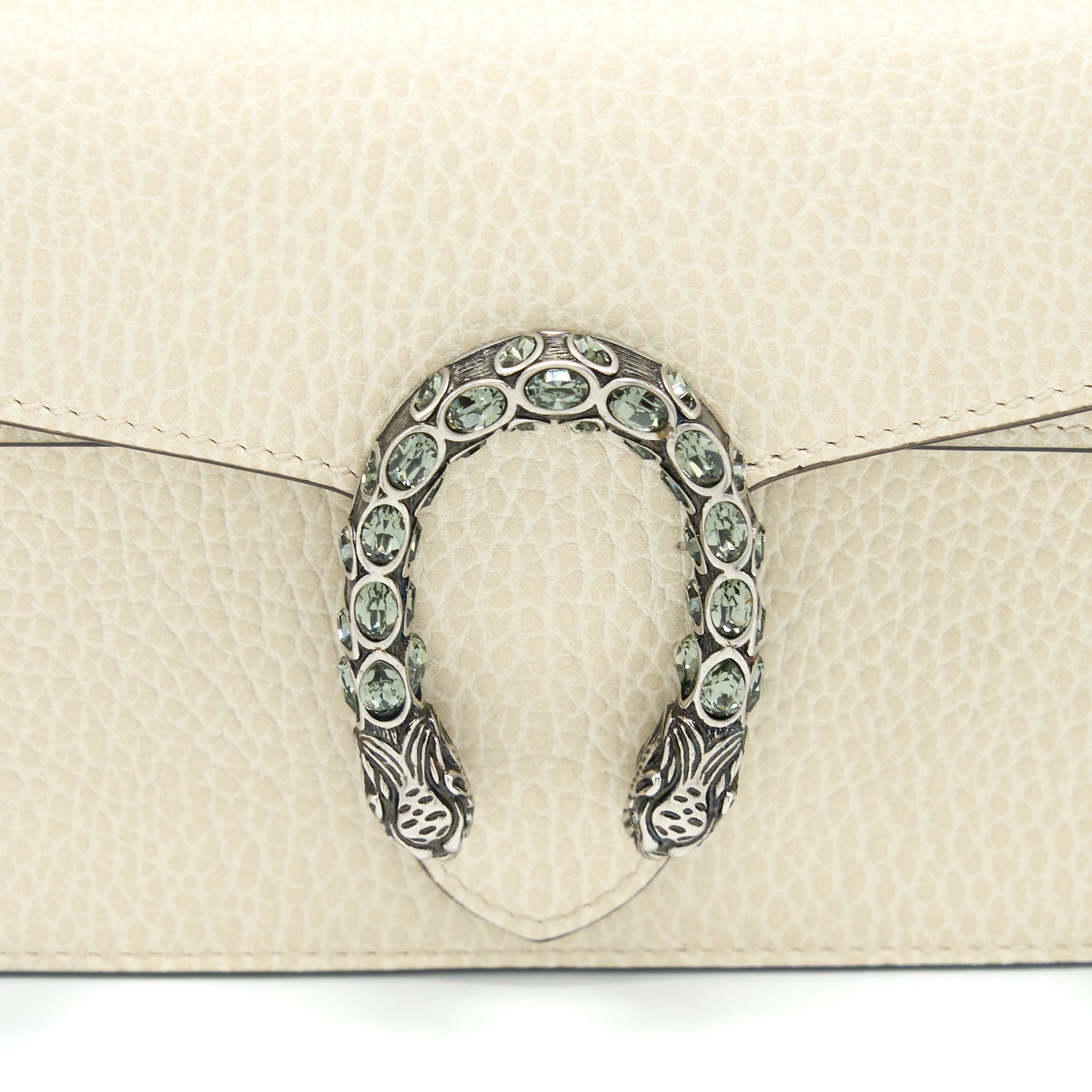 gucci-super-mini-dionysus-calfskin-white-ruthenium-hardware