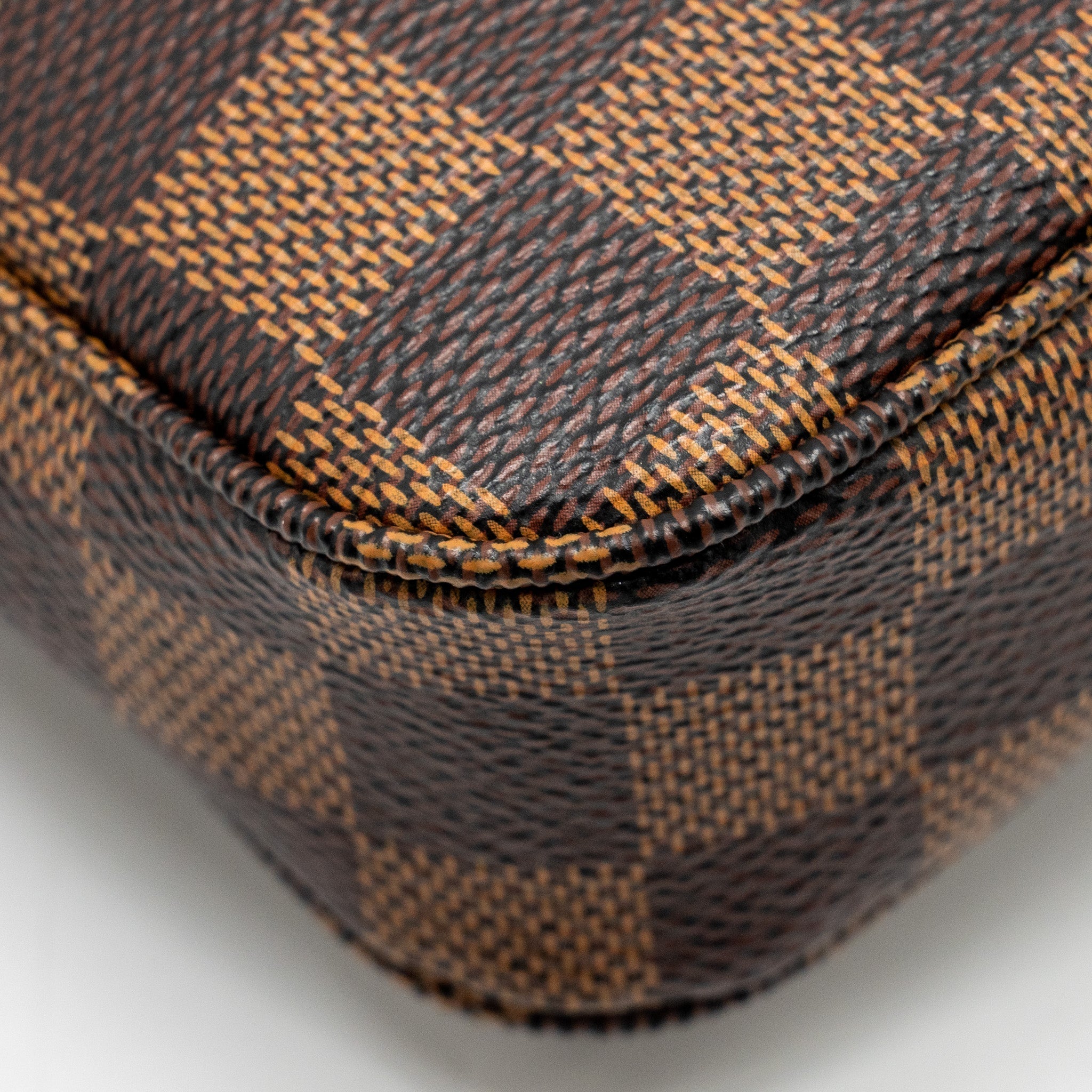 louis-vuitton-pochette-accessoires-damier-ebene-canvas-ghw