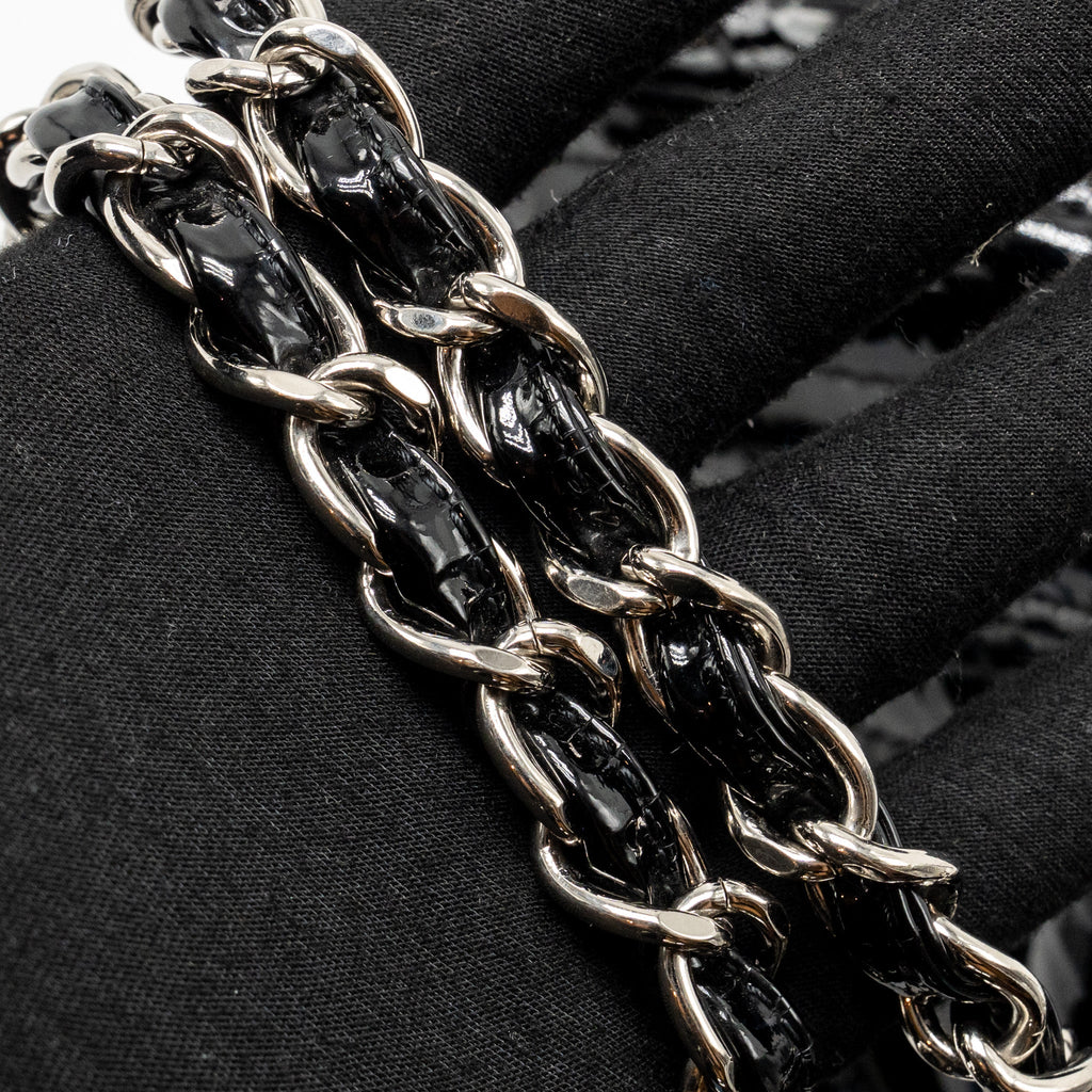 chanel-chevron-jumbo-single-flap-bag-patent-black-shw