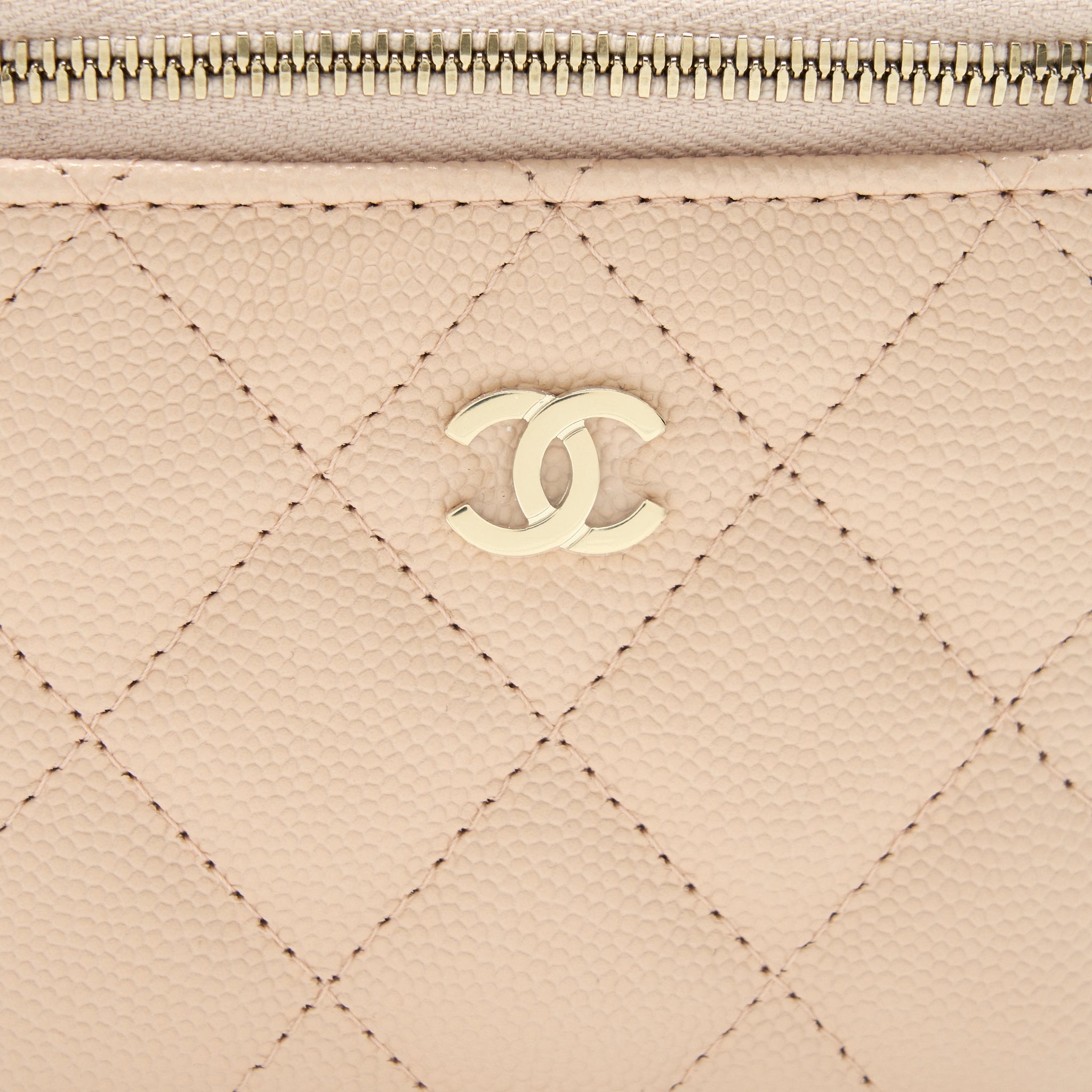 chanel-mini-vanity-light-beige-caviar-ghw