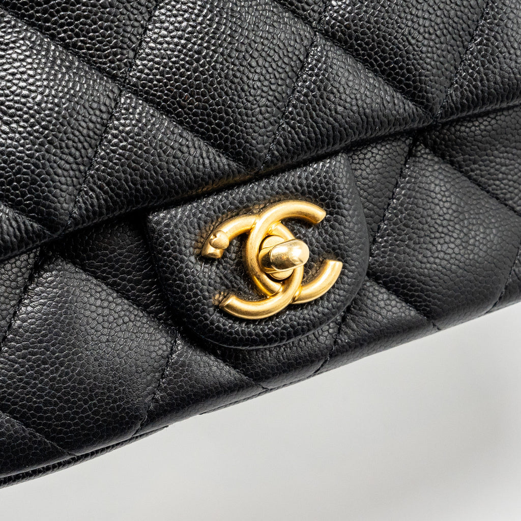 chanel-23p-coco-love-flap-bag-caviar-black-ghwmicrochip-3