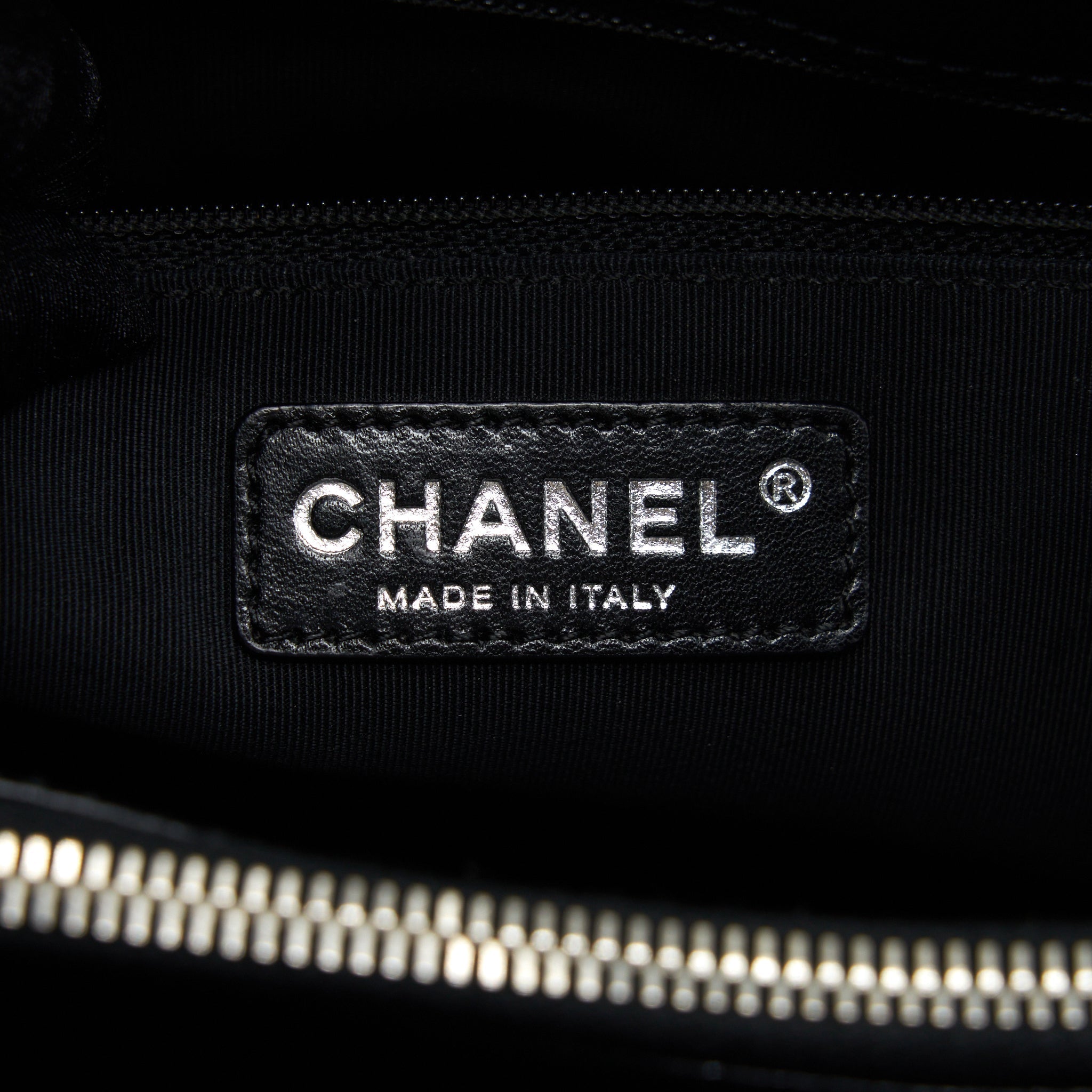 chanel-grand-shopping-tote-gst-caviar-black-shw-1