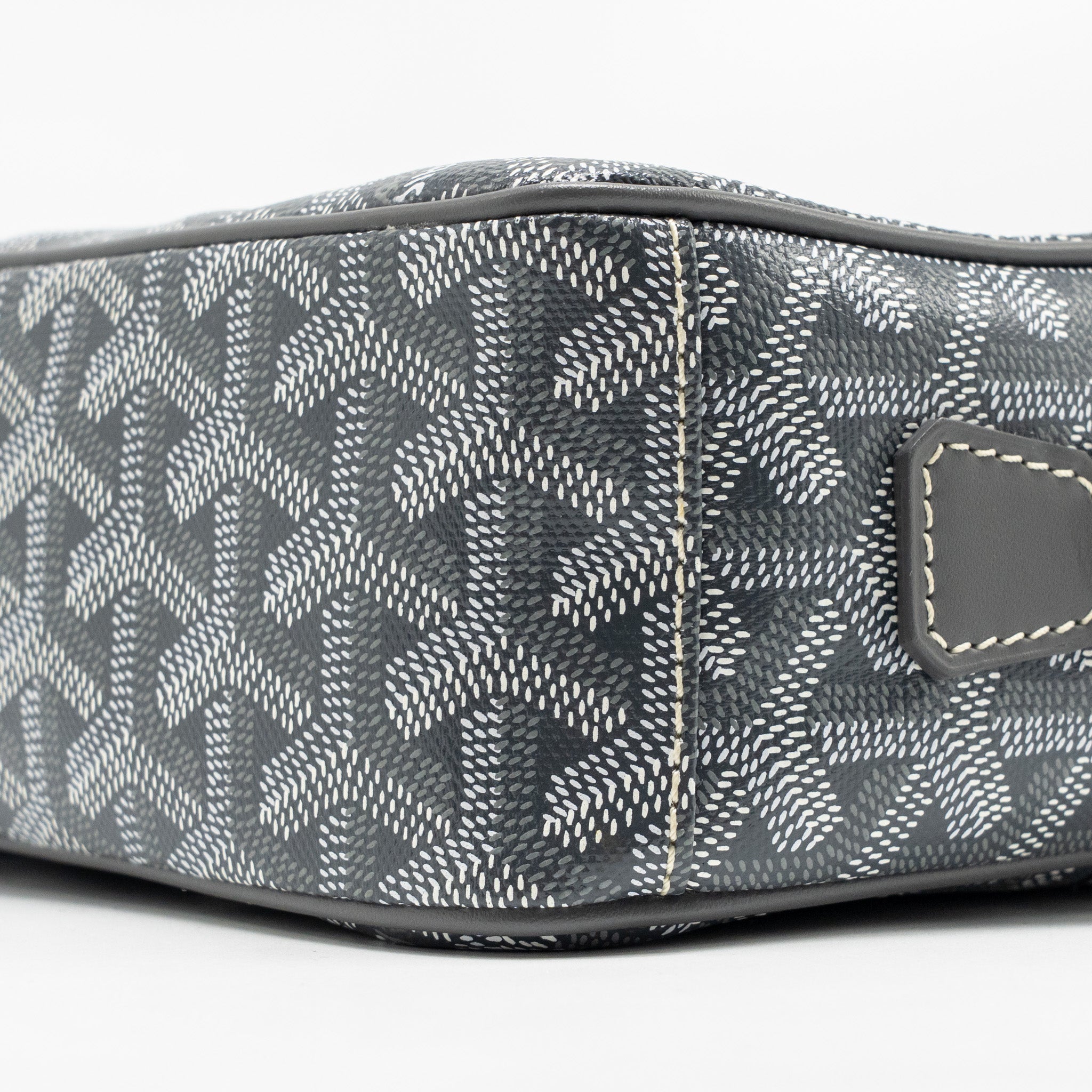 goyard-cap-vert-pm-crossbody-bag-goyardine-canvas-grey-shw