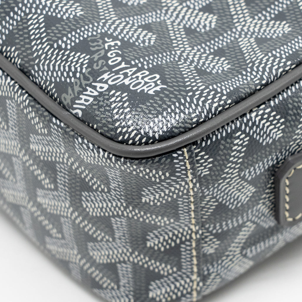 goyard-cap-vert-pm-crossbody-bag-goyardine-canvas-grey-shw