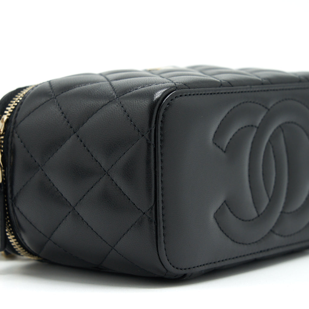 chanel-22a-top-handle-long-vanity-with-chain-lambskin-black-lghw-2