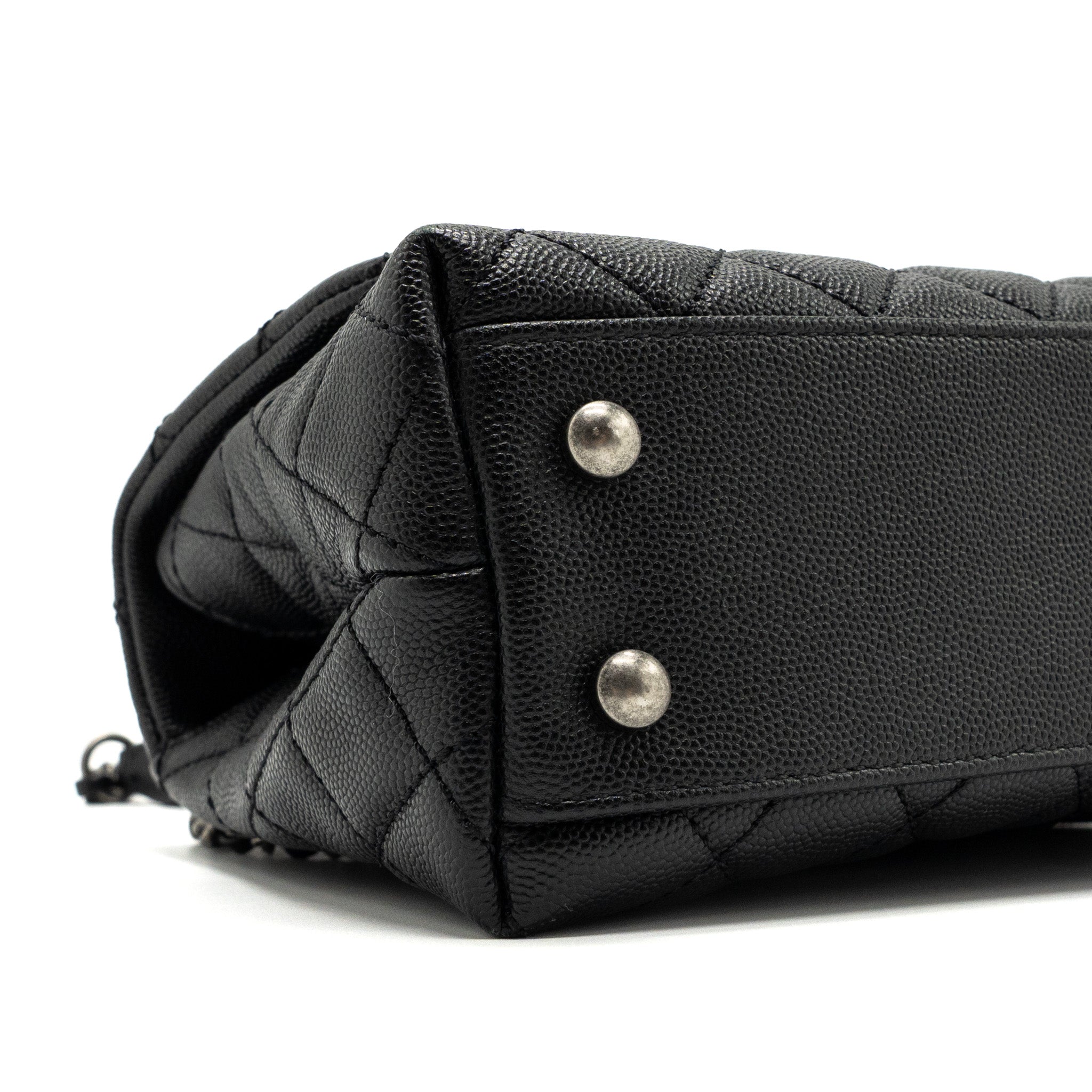 chanel-small-coco-handle-caviar-black-lghw-microchip-9