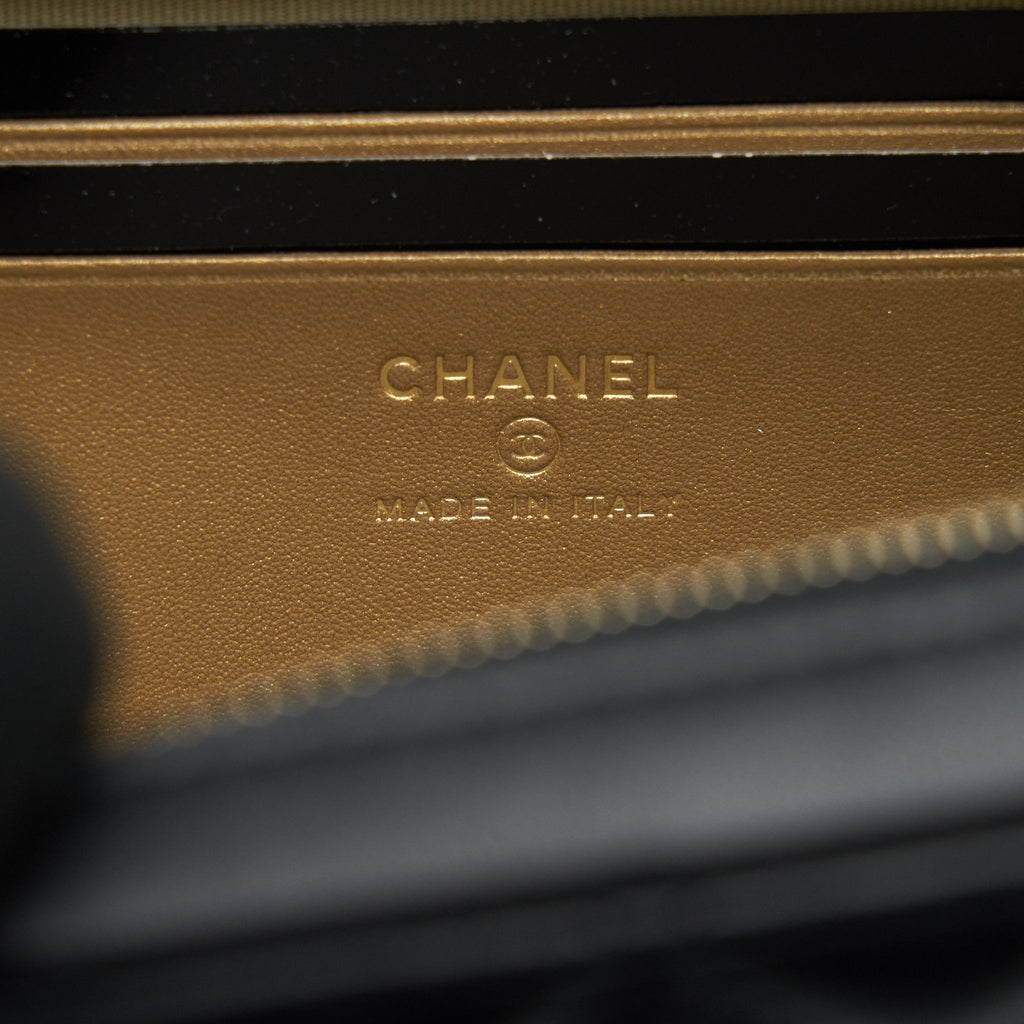 chanel-pearl-crush-mini-camera-case-with-chain-lambskin-black-ghw