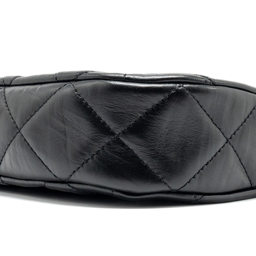 chanel-23k-hobo-shoulder-bag-calfskin-black-ghwmicrochip
