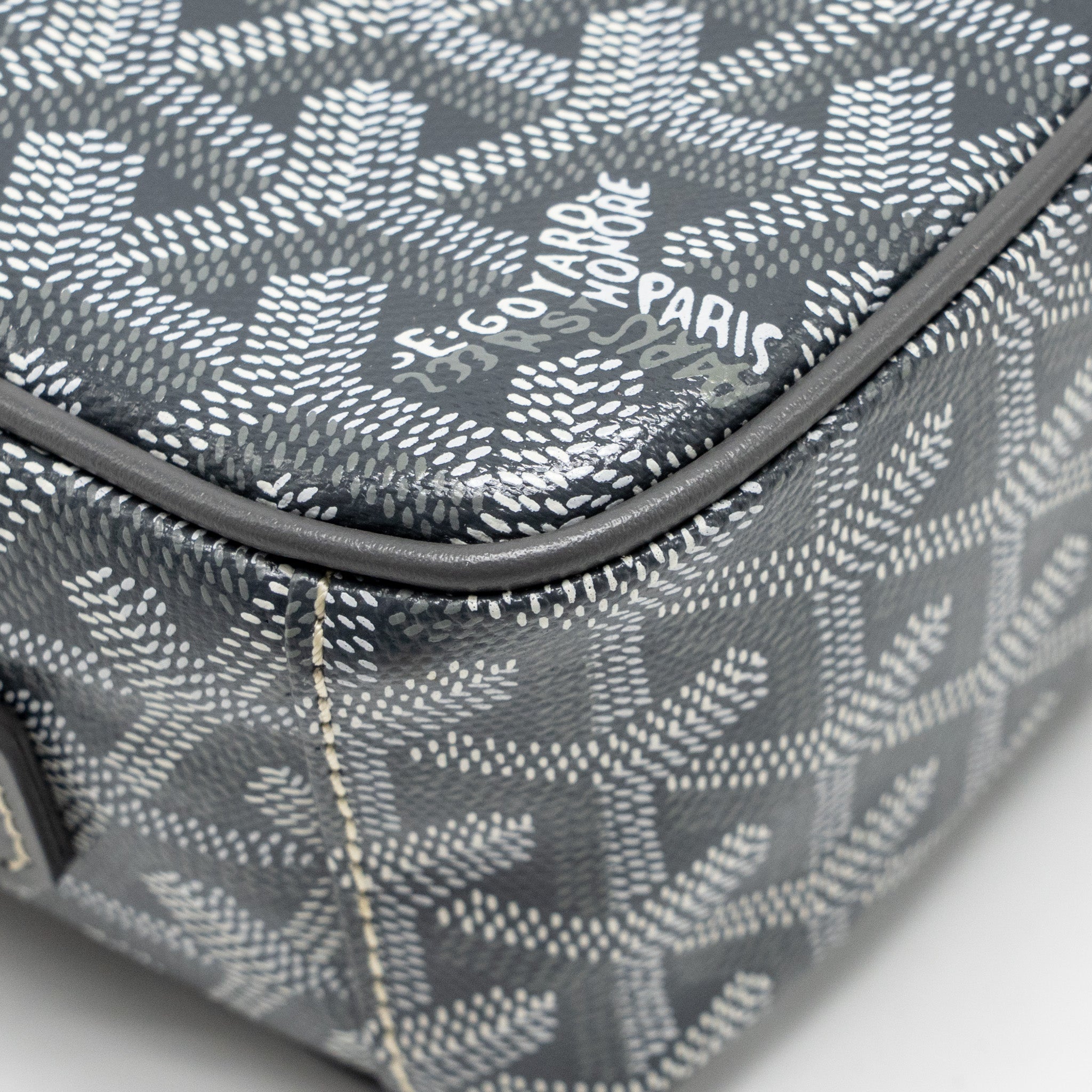 goyard-cap-vert-pm-crossbody-bag-goyardine-canvas-grey-shw