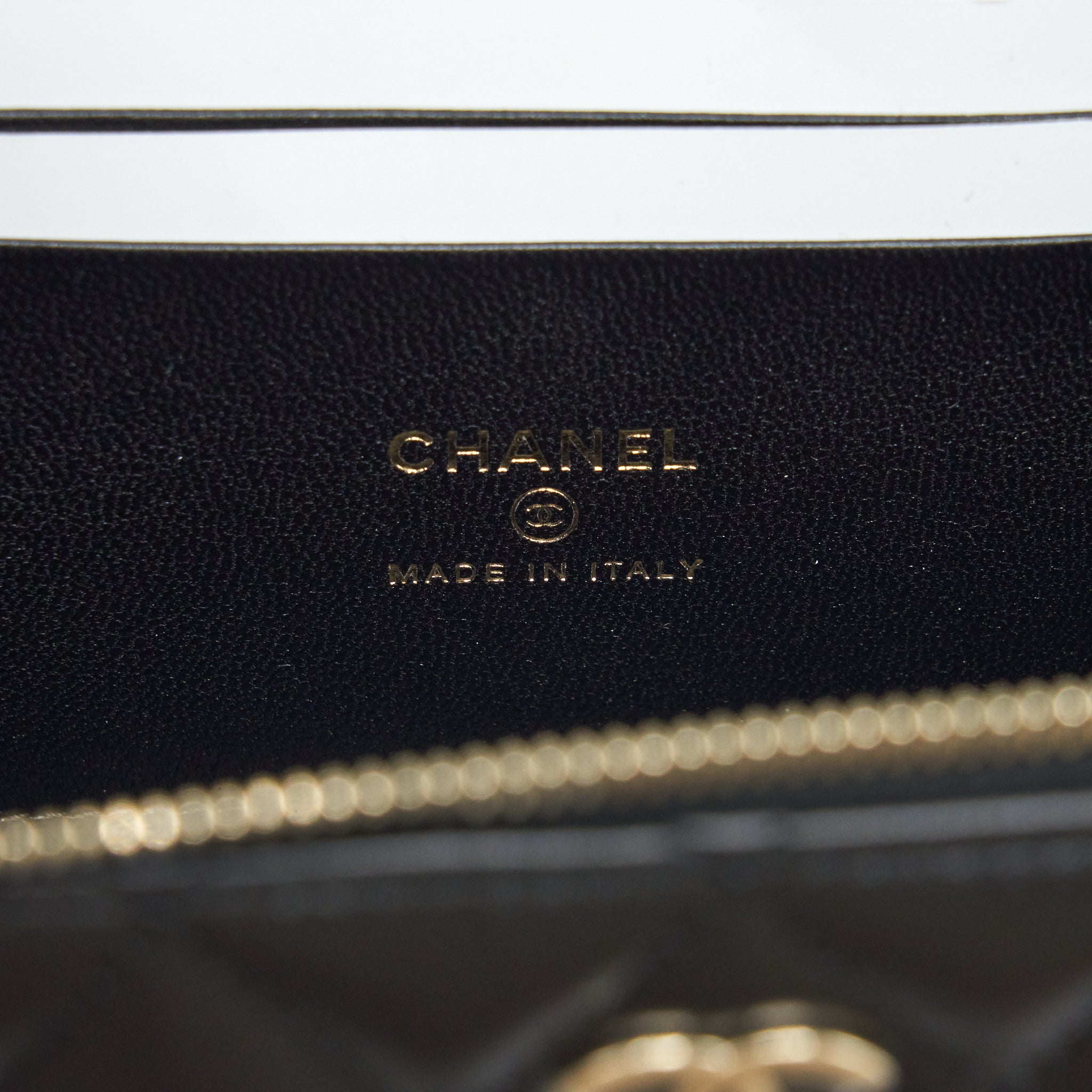 chanel-22a-top-handle-long-vanity-with-chain-lambskin-black-lghw-2