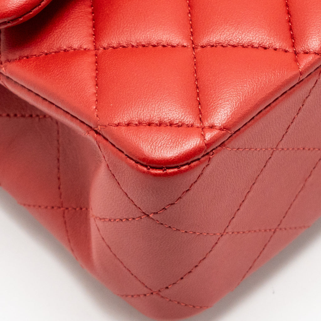 chanel-medium-classic-double-flap-bag-lambskin-red-lghw