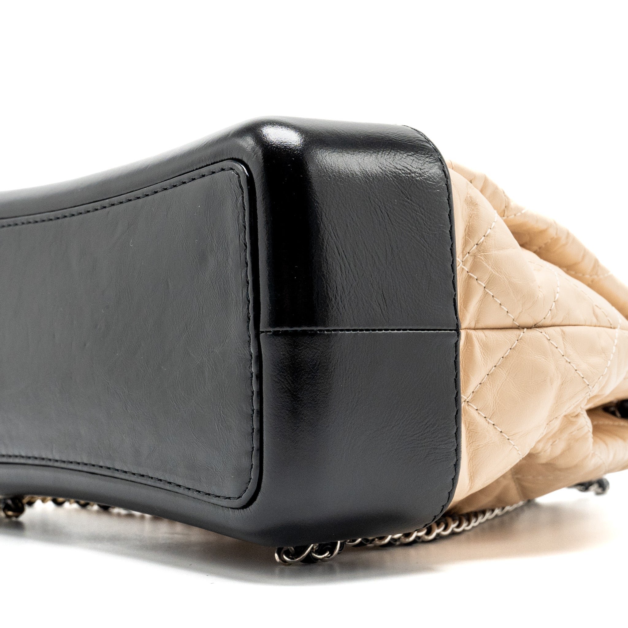 chanel-medium-gabrielle-backpack-aged-calfskin-beige-black-multicolour-hardware