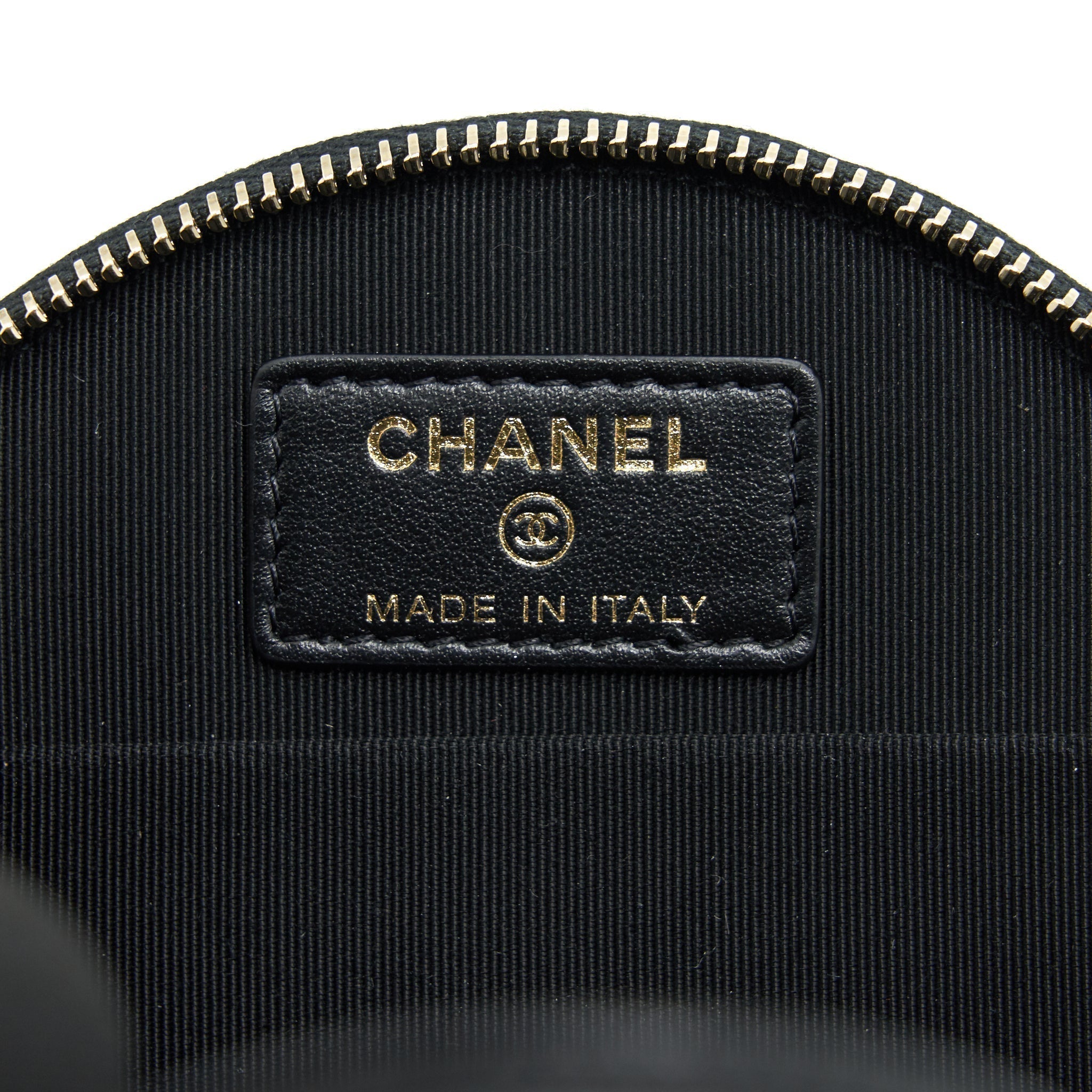 chanel-22c-top-handle-round-vanity-black-with-chain-caviar-lghw-1
