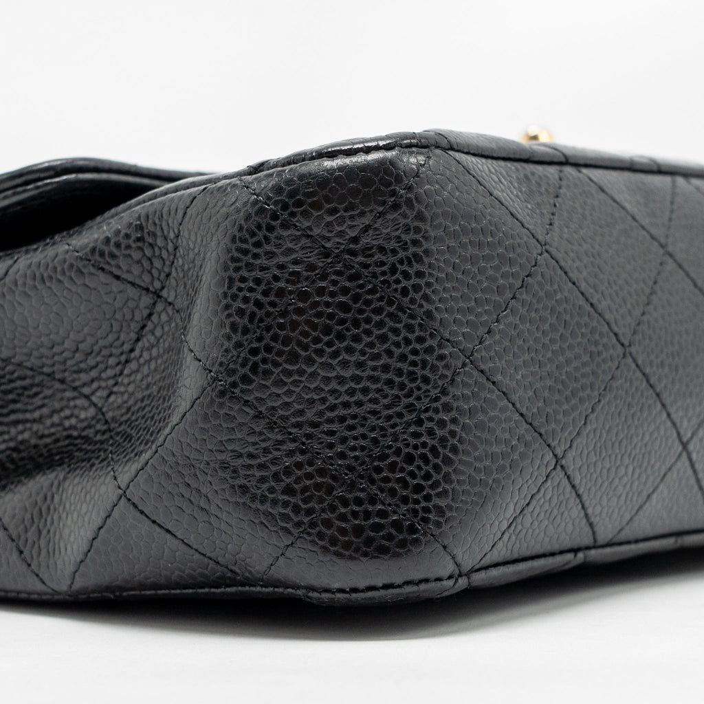 chanel-medium-classic-double-flap-bag-caviar-black-ghw-33