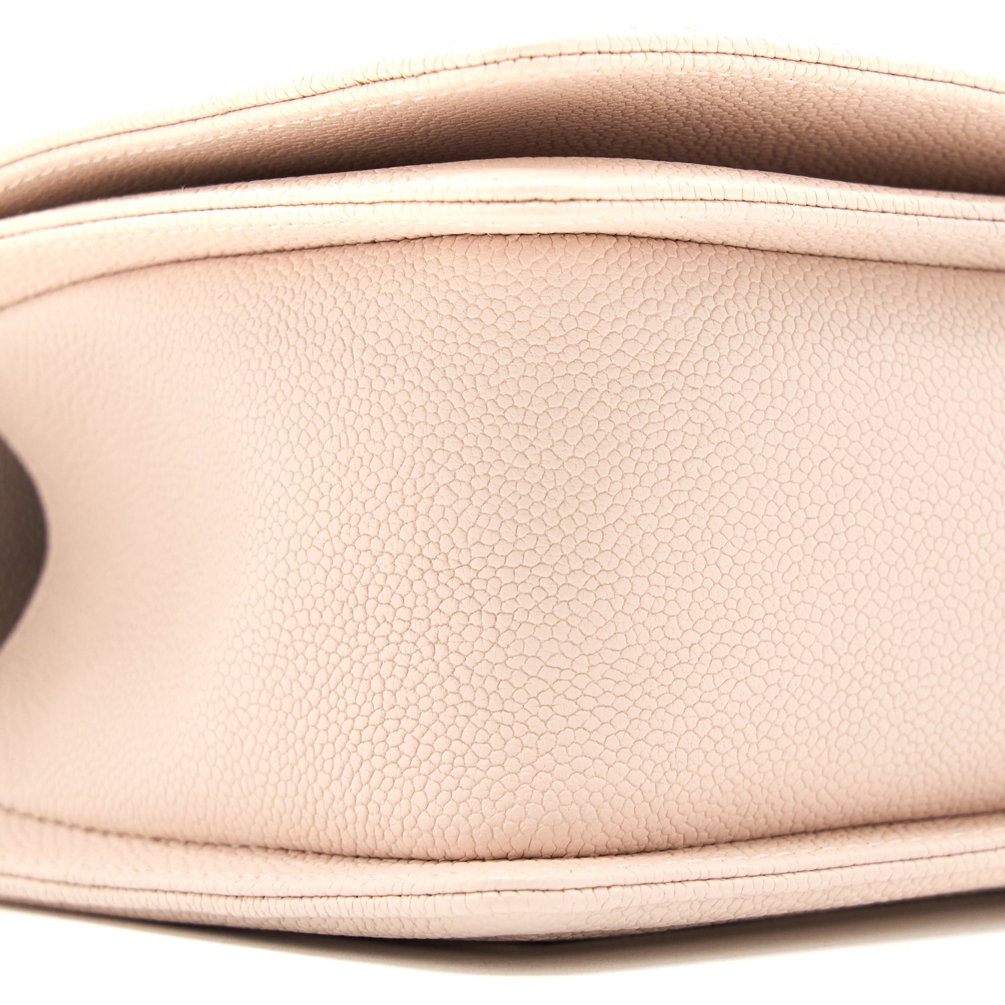 chanel-medium-boy-bag-chevron-caviar-light-pink-lghw