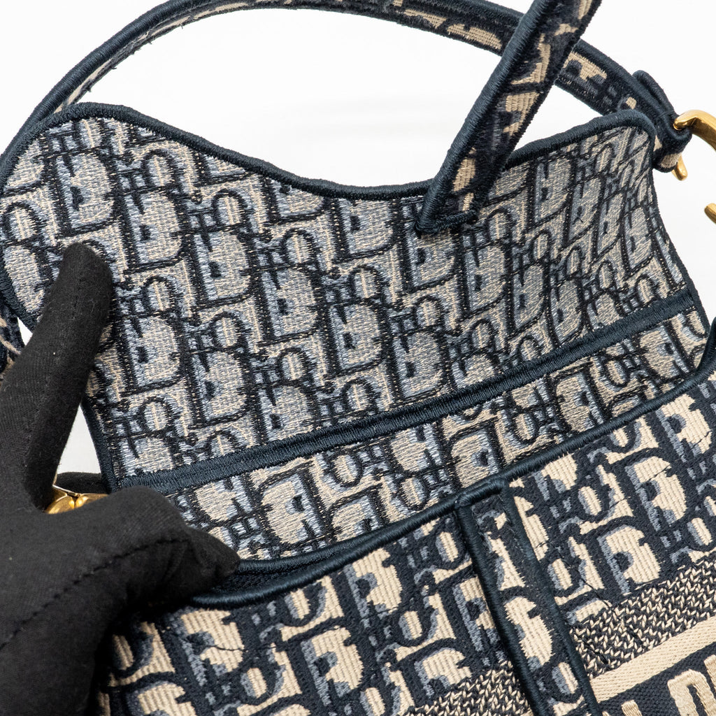 dior-medium-saddle-bag-oblique-embroidery-canvas-blue-ghw